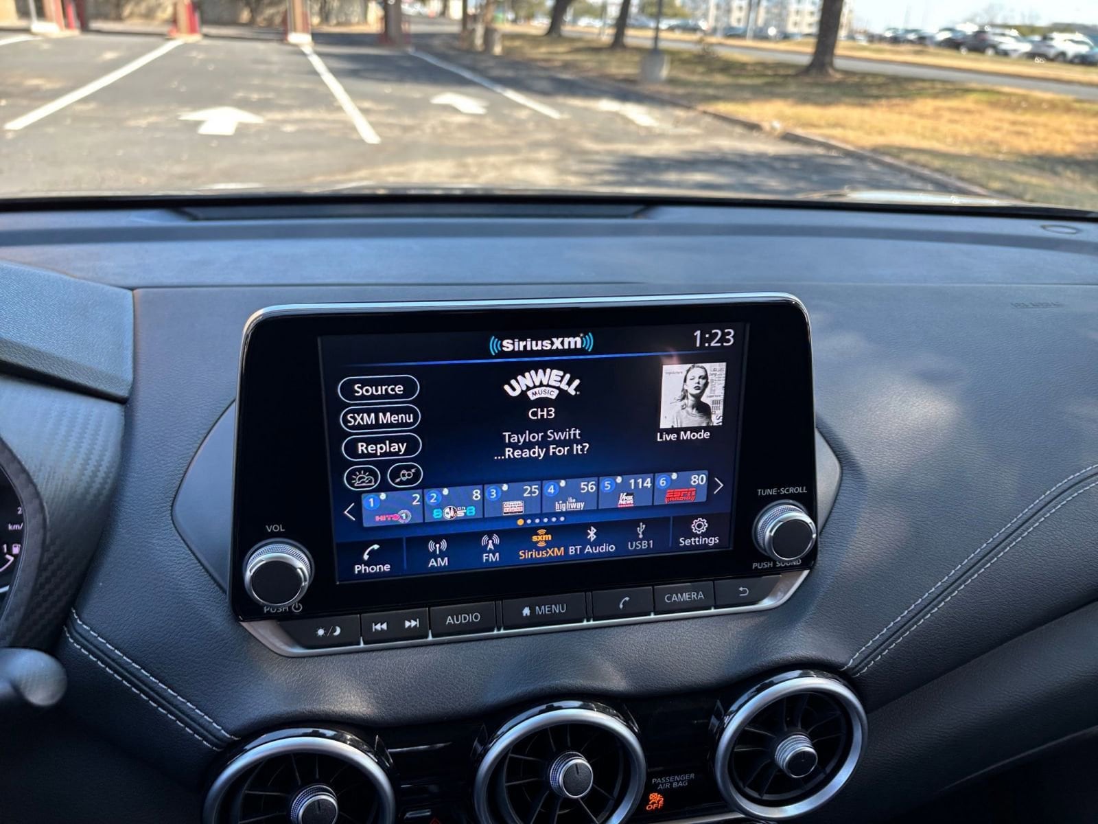 Thumbnail: 2025 Nissan Sentra - 17