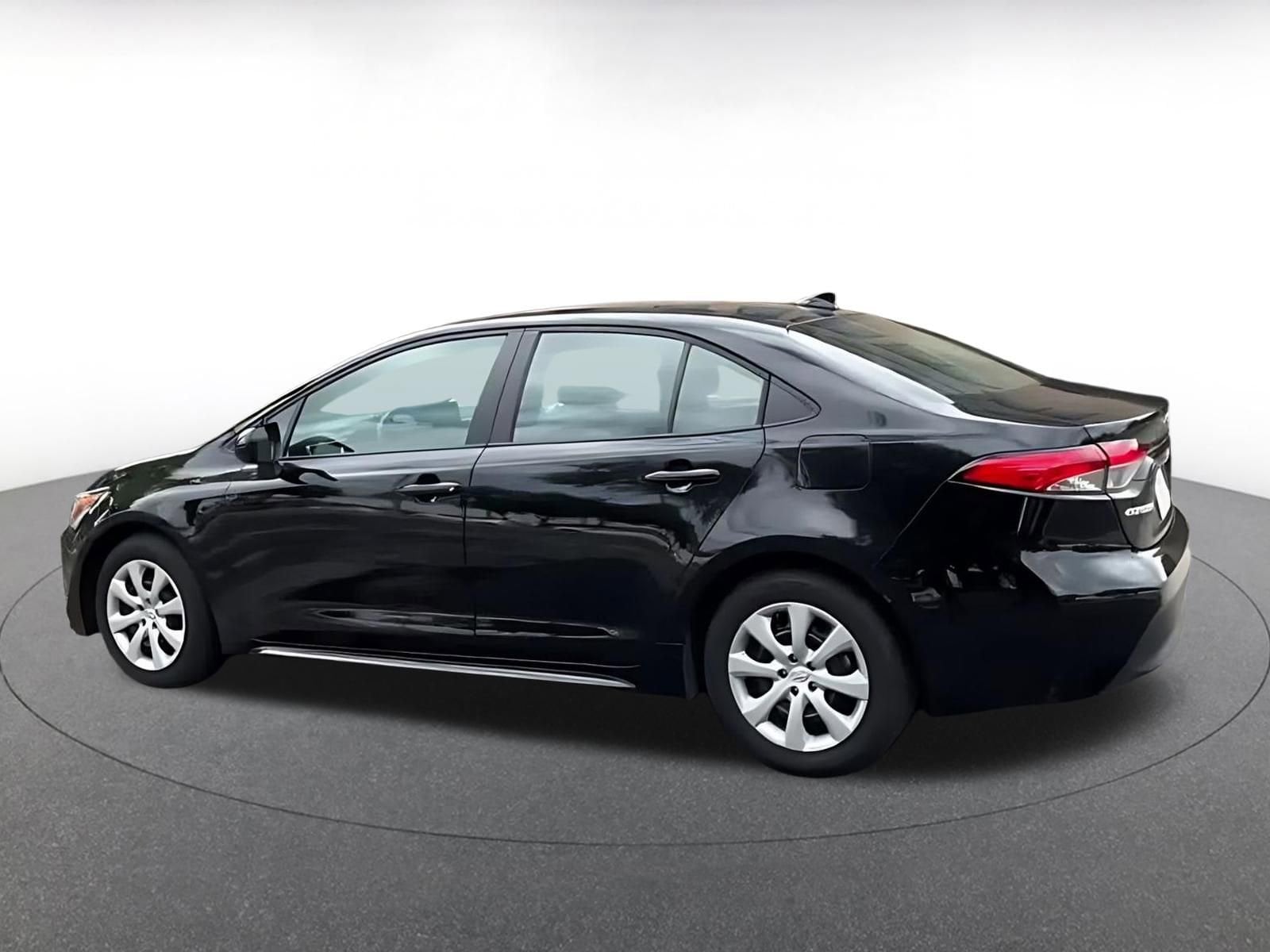 Thumbnail: 2025 Toyota Corolla - 16