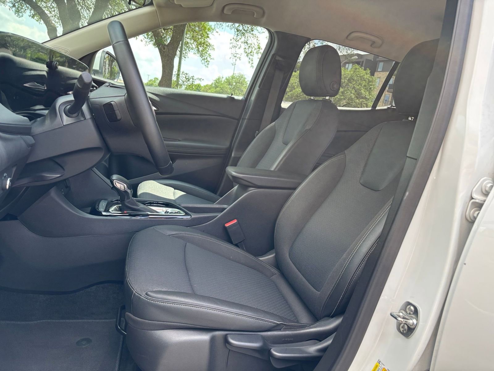 Thumbnail: 2025 Buick Encore GX - 22