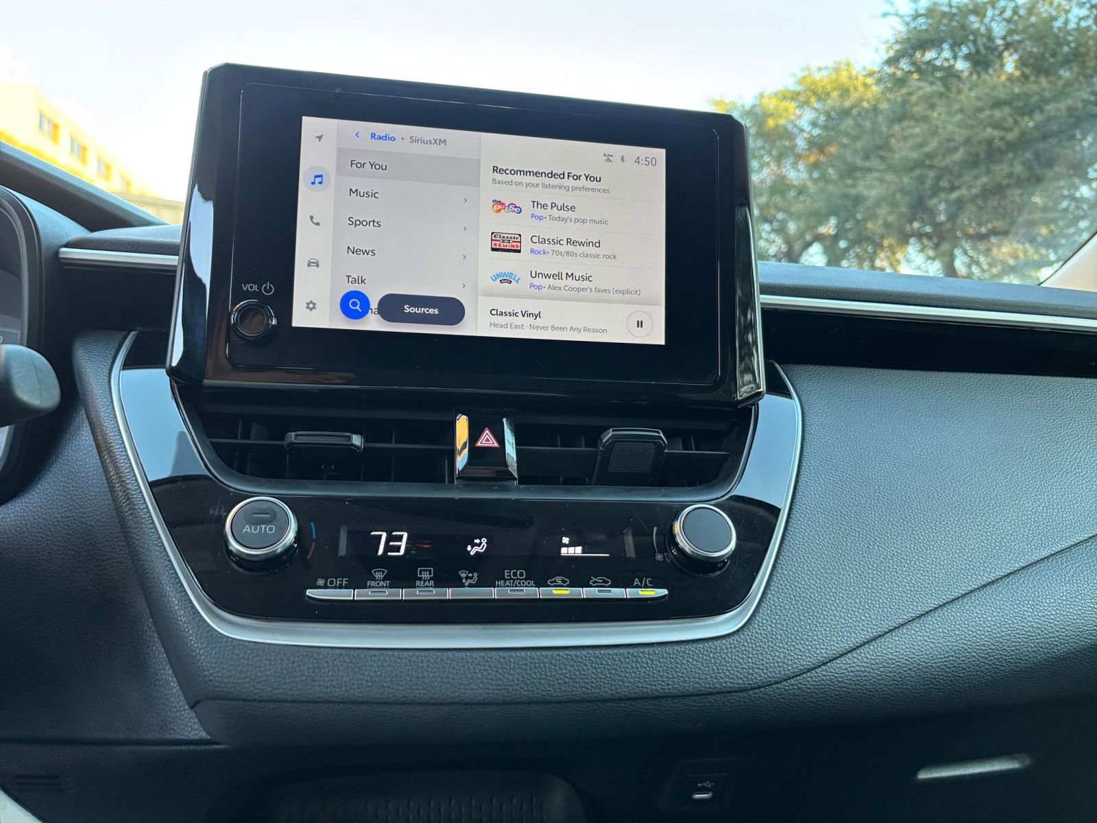 Thumbnail: 2025 Toyota Corolla - 18