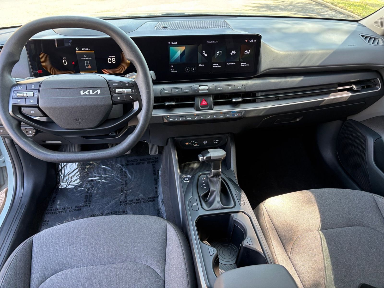 Thumbnail: 2025 Kia K4 - 28