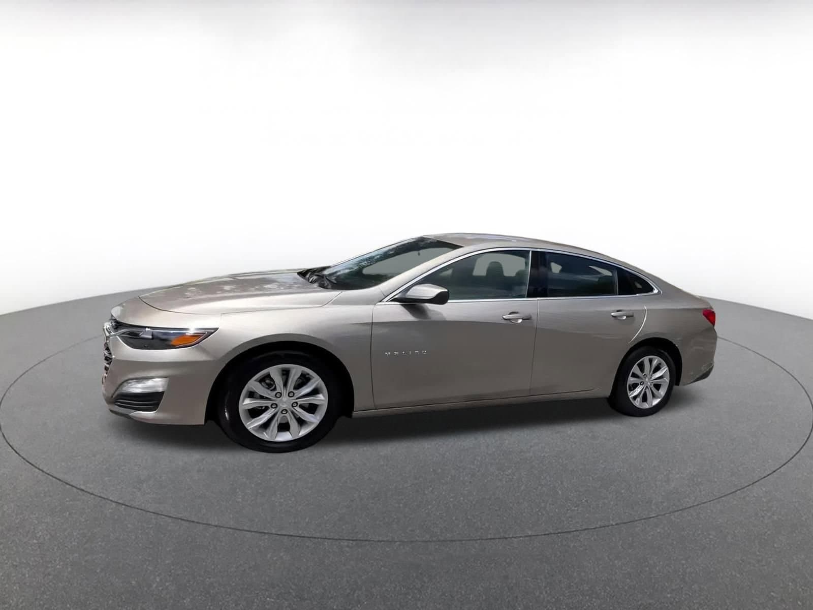 Thumbnail: 2024 Chevrolet Malibu - 7