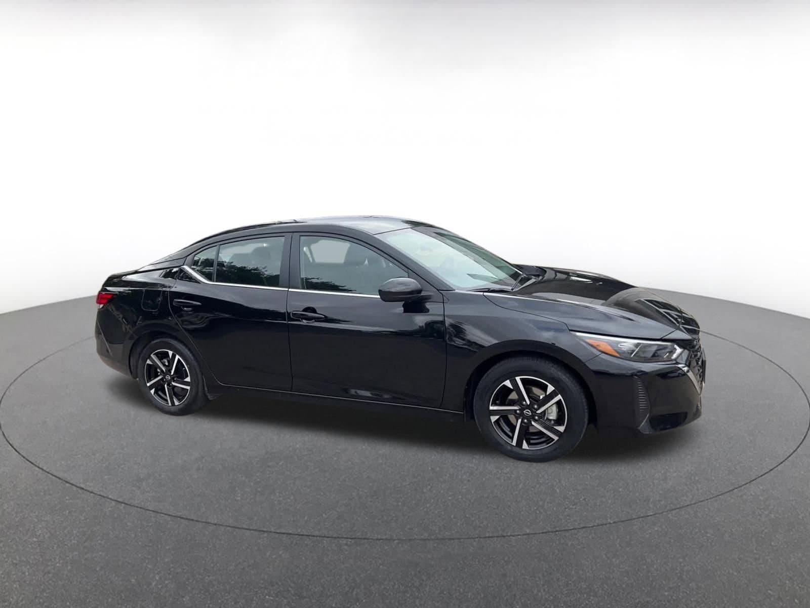 Thumbnail: 2025 Nissan Sentra - 2