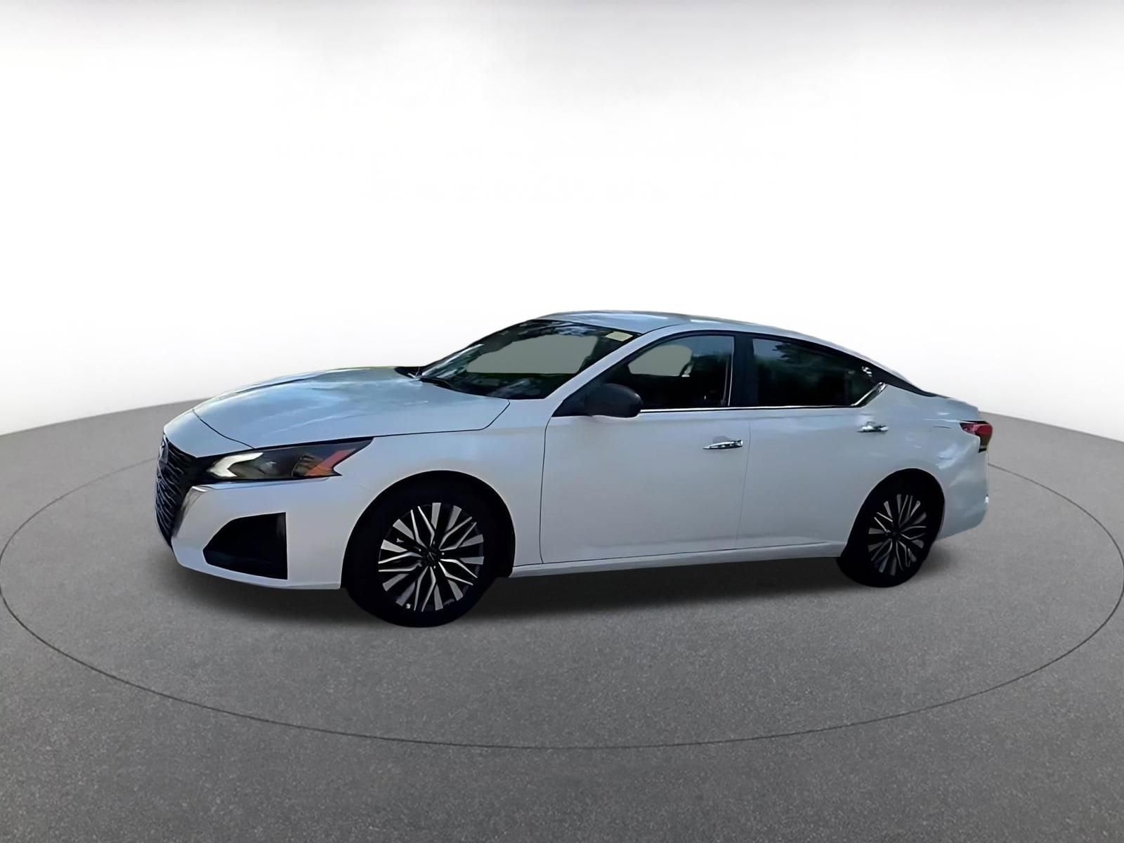 Thumbnail: 2025 Nissan Altima - 7
