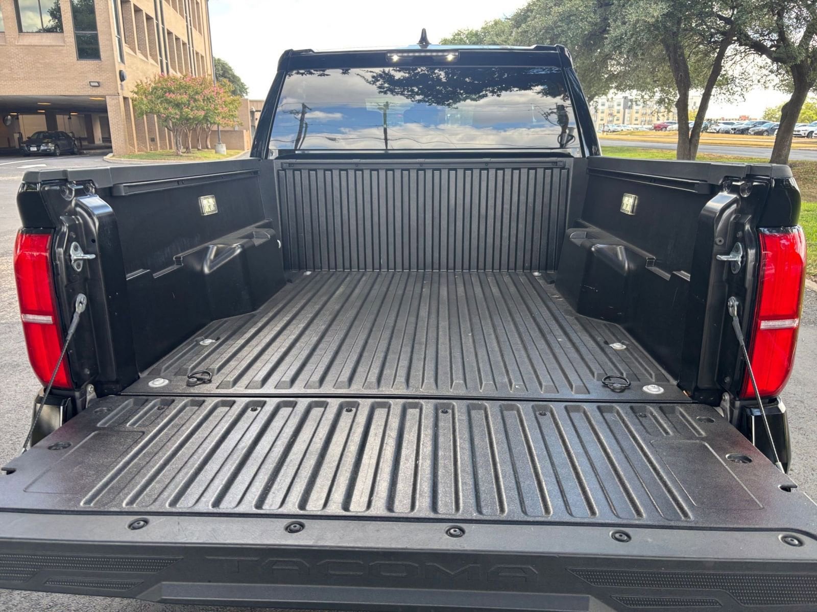 Thumbnail: 2024 Toyota Tacoma - 25