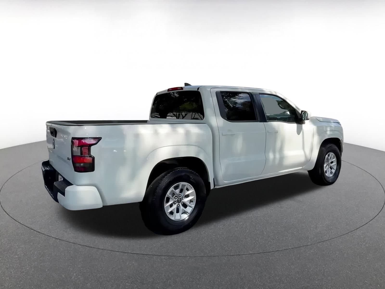 Thumbnail: 2024 Nissan Frontier - 15