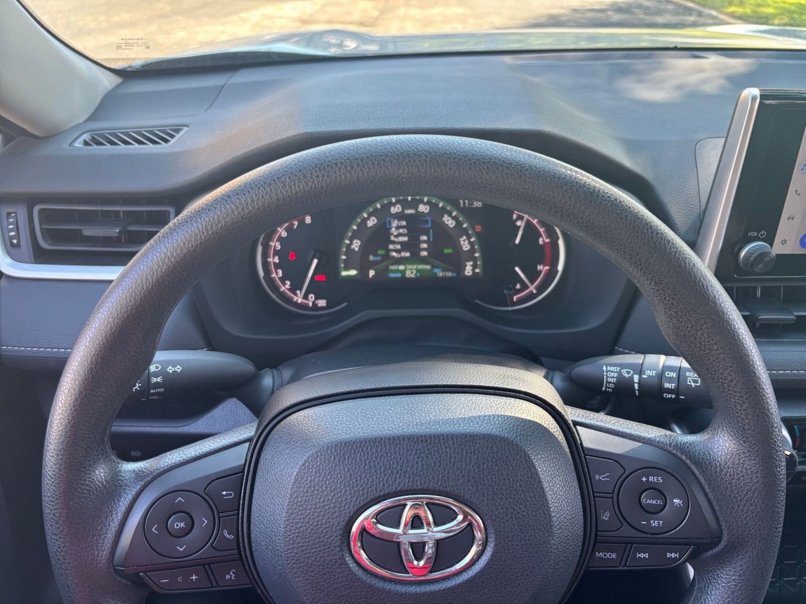 Thumbnail: 2025 Toyota RAV4 - 28