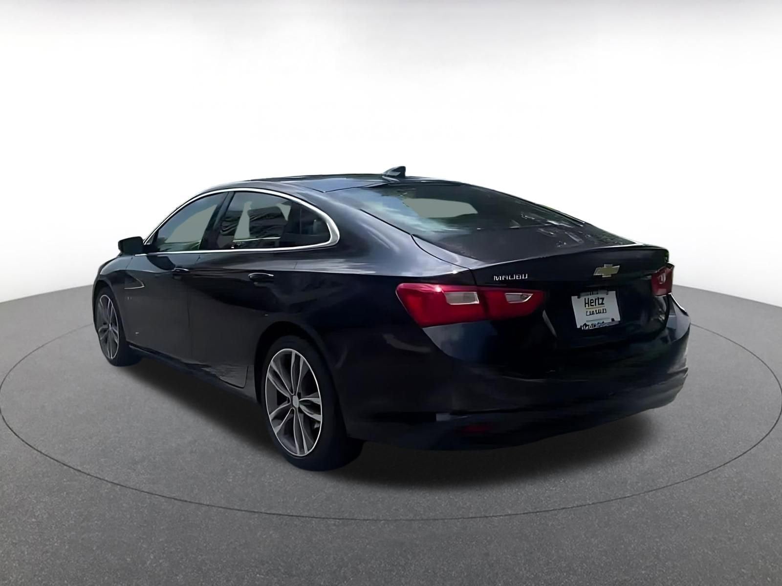 Thumbnail: 2023 Chevrolet Malibu - 10