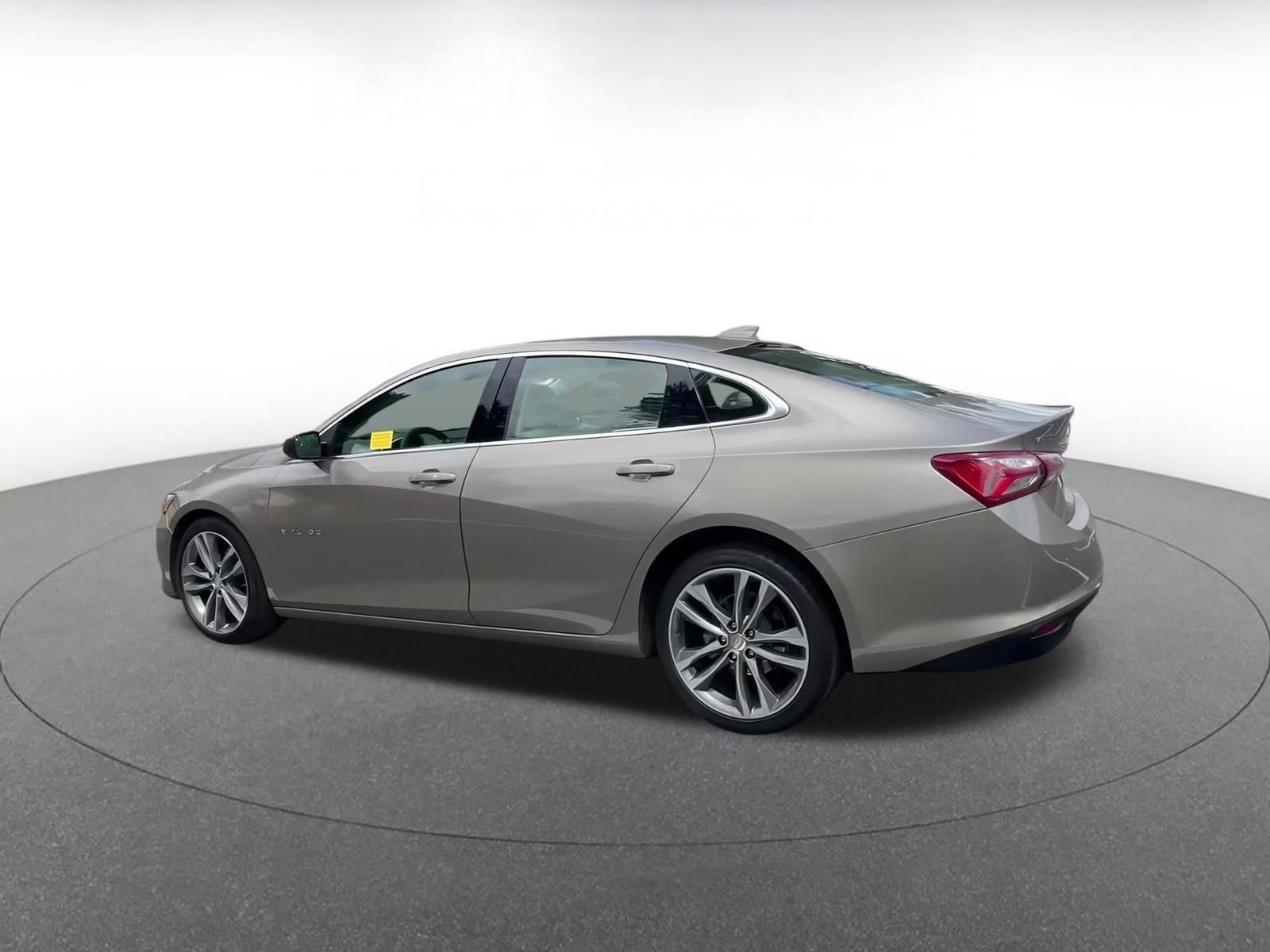 Thumbnail: 2024 Chevrolet Malibu - 8