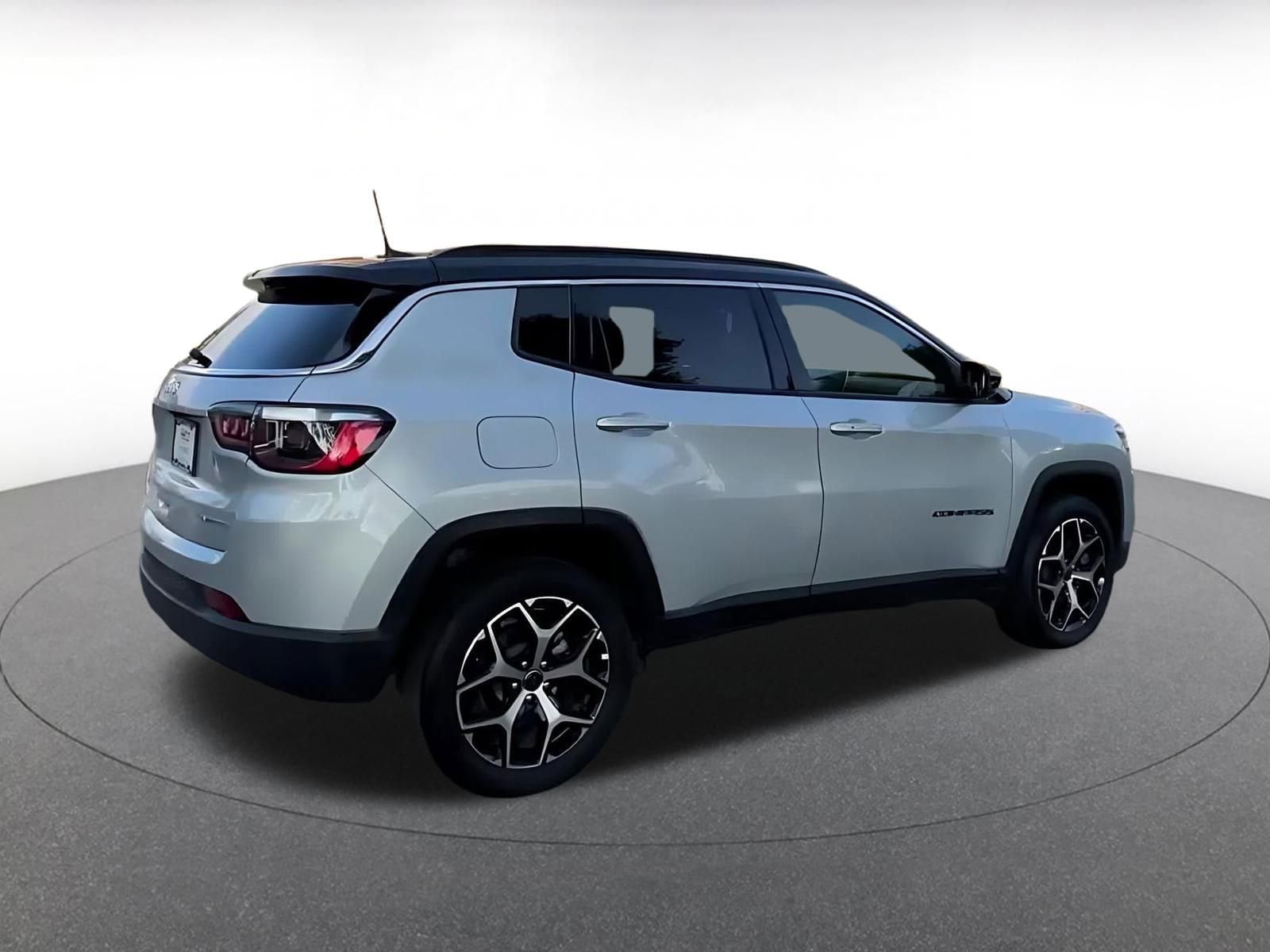 Thumbnail: 2025 Jeep Compass - 15