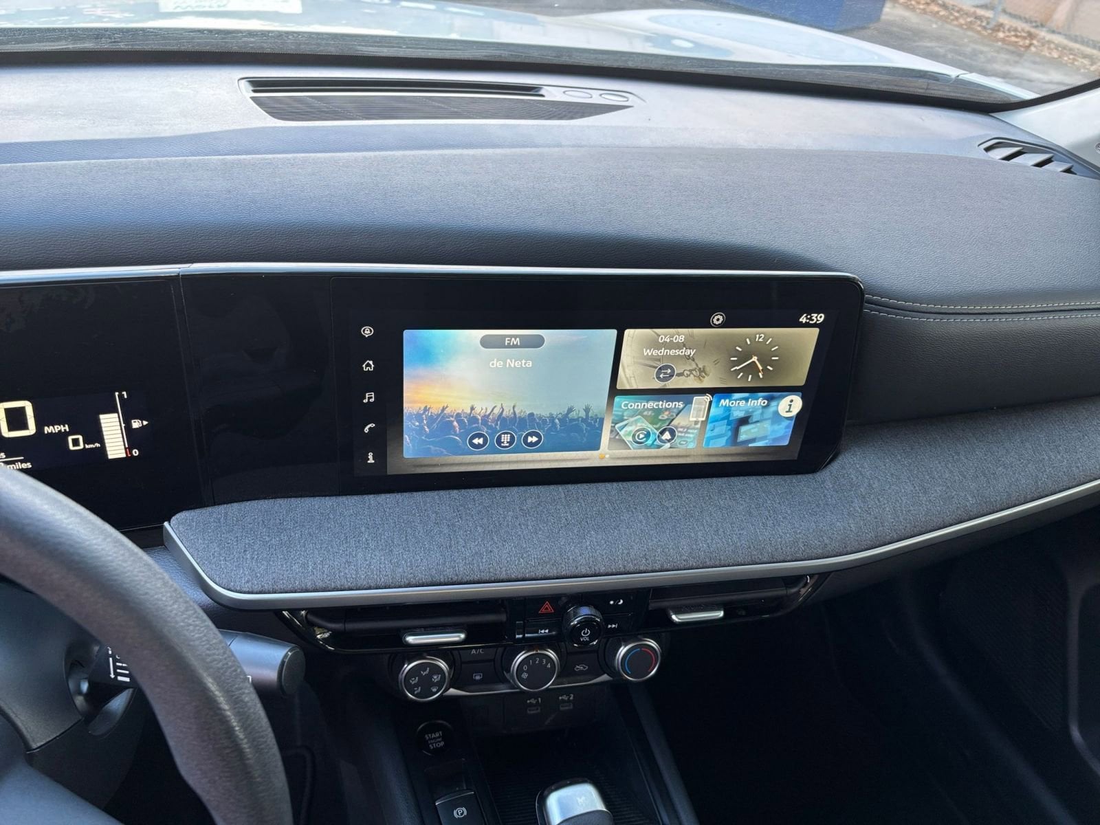 Thumbnail: 2025 Nissan Kicks - 17