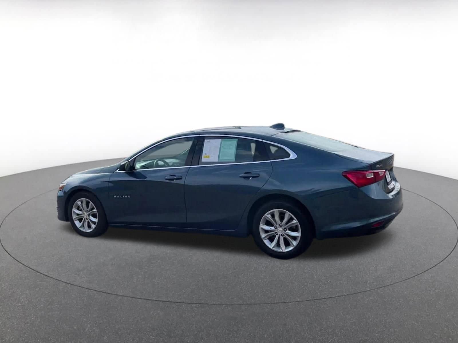 Thumbnail: 2024 Chevrolet Malibu - 10