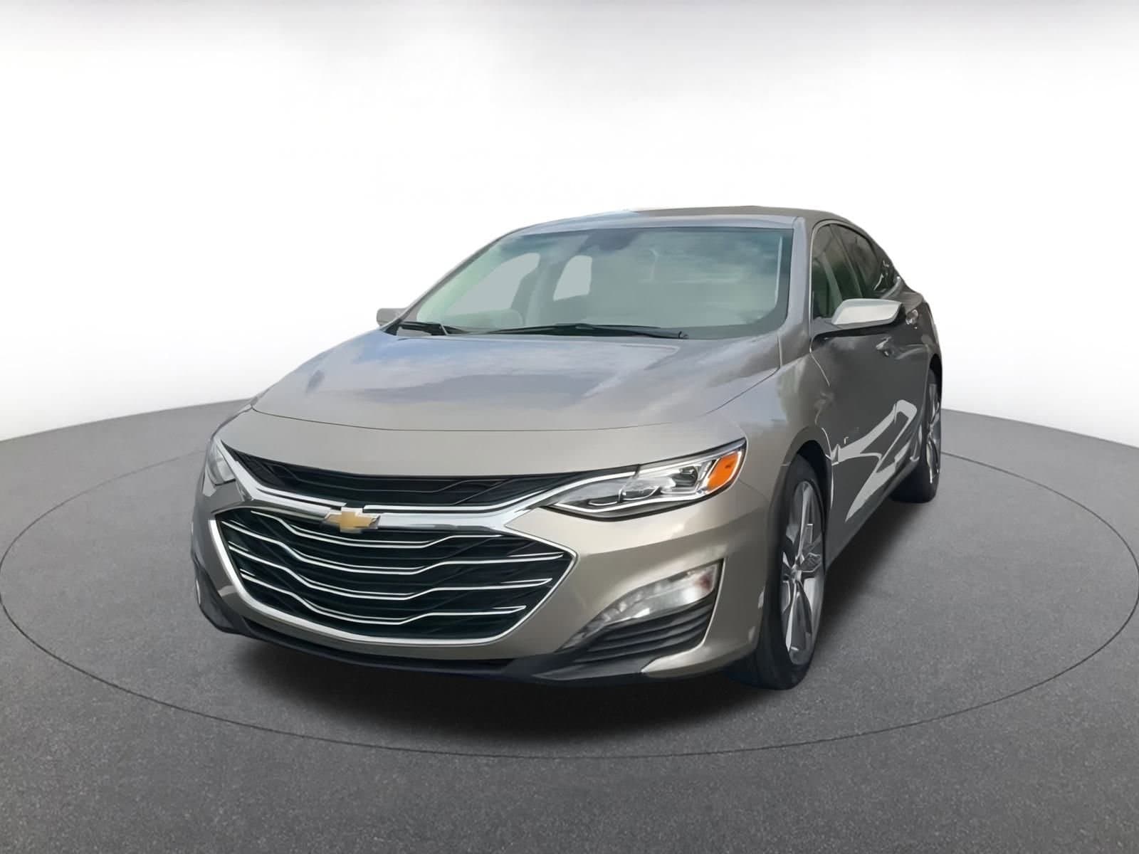 Thumbnail: 2024 Chevrolet Malibu - 6