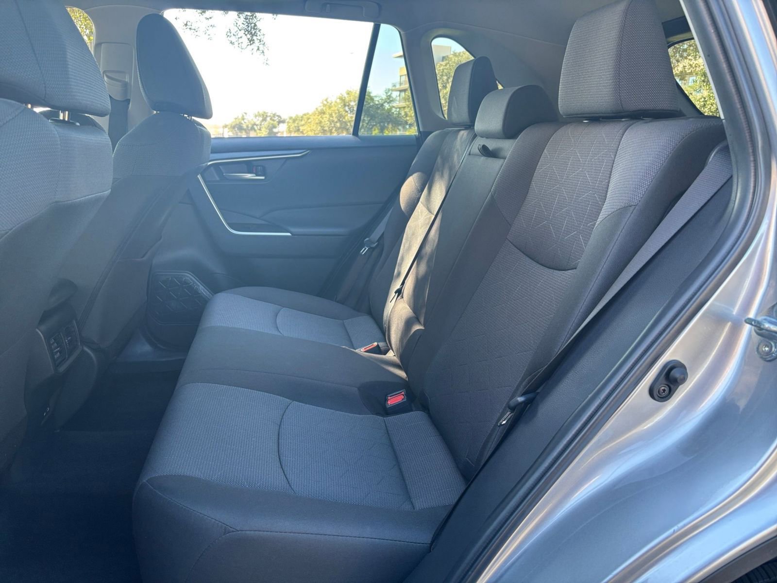 Thumbnail: 2025 Toyota RAV4 - 20