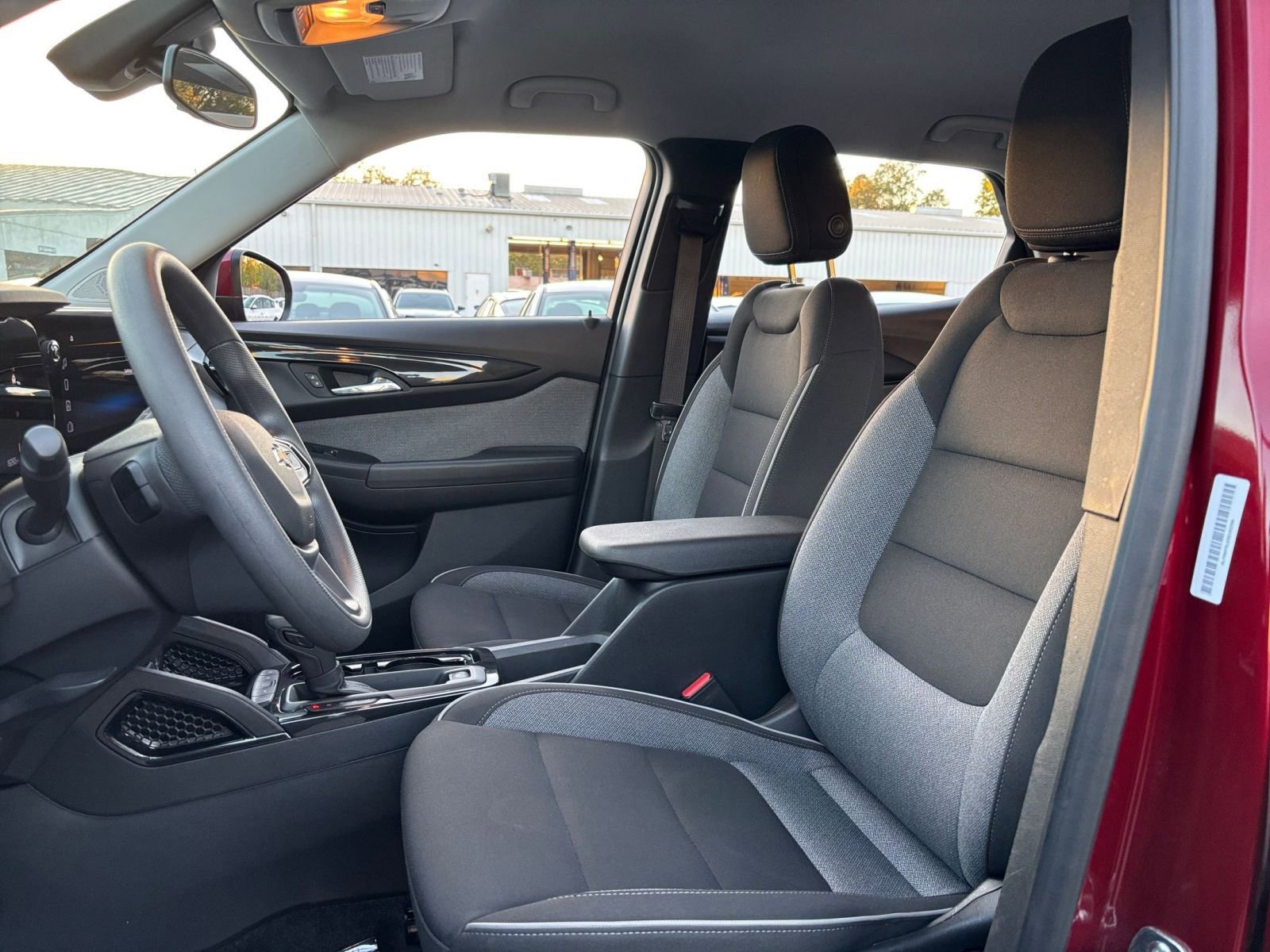 Thumbnail: 2025 Chevrolet TrailBlazer - 21