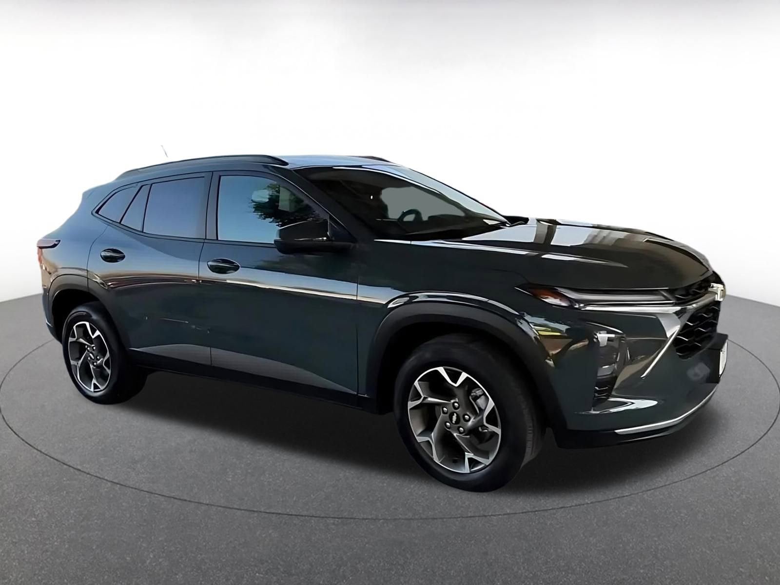 Thumbnail: 2025 Chevrolet Trax - 7