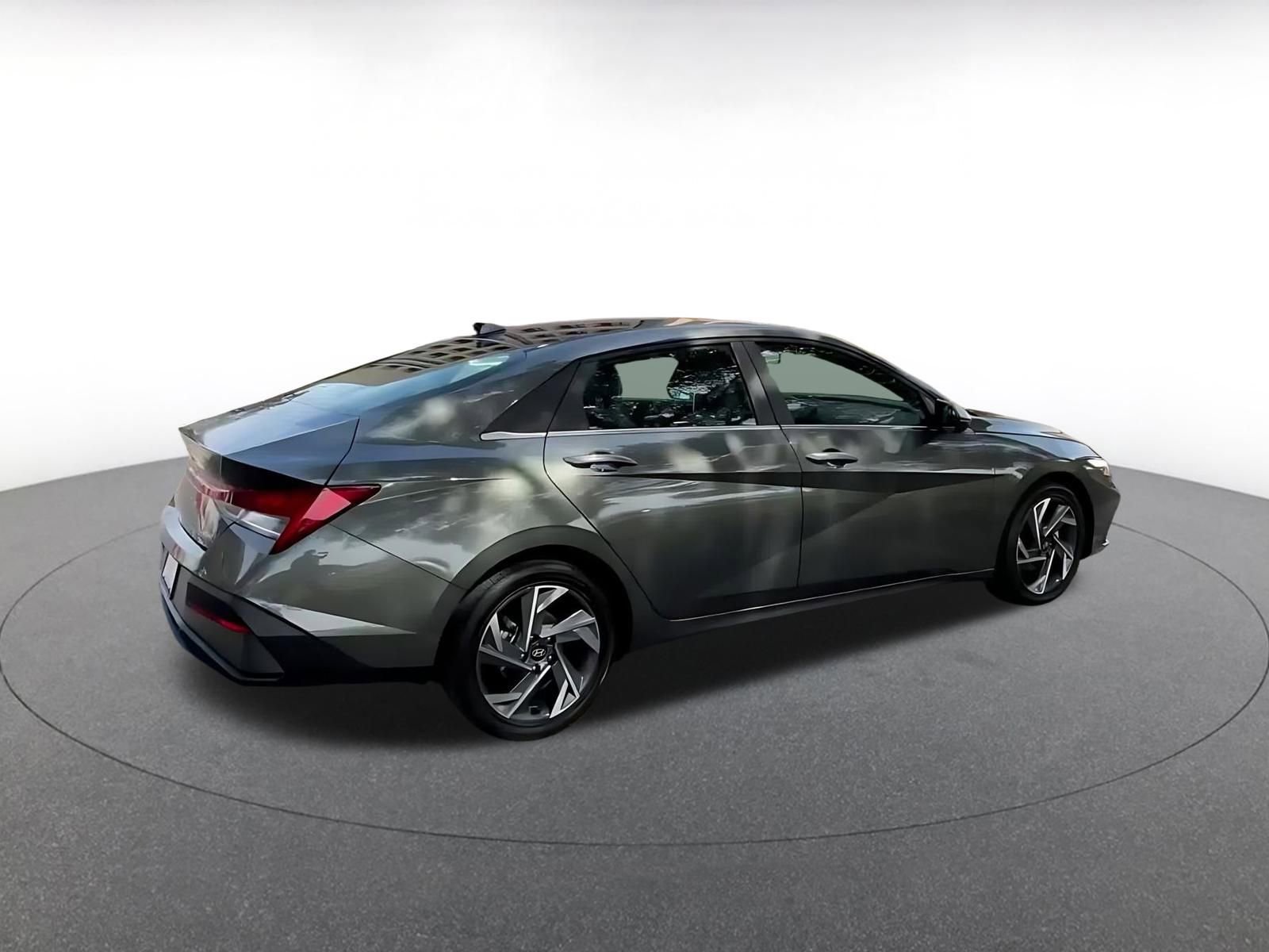 Thumbnail: 2025 Hyundai Elantra - 15