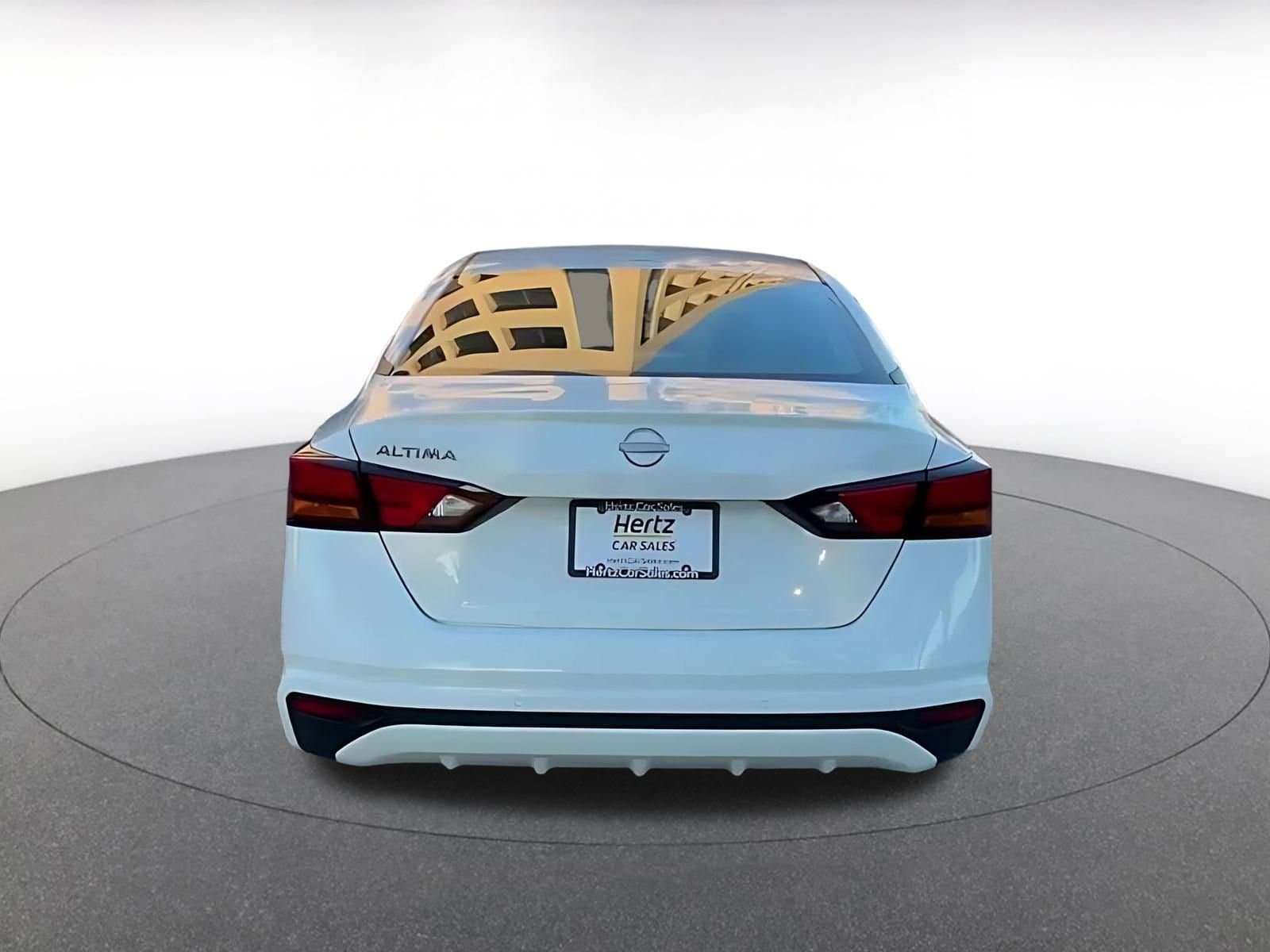 Thumbnail: 2025 Nissan Altima - 12