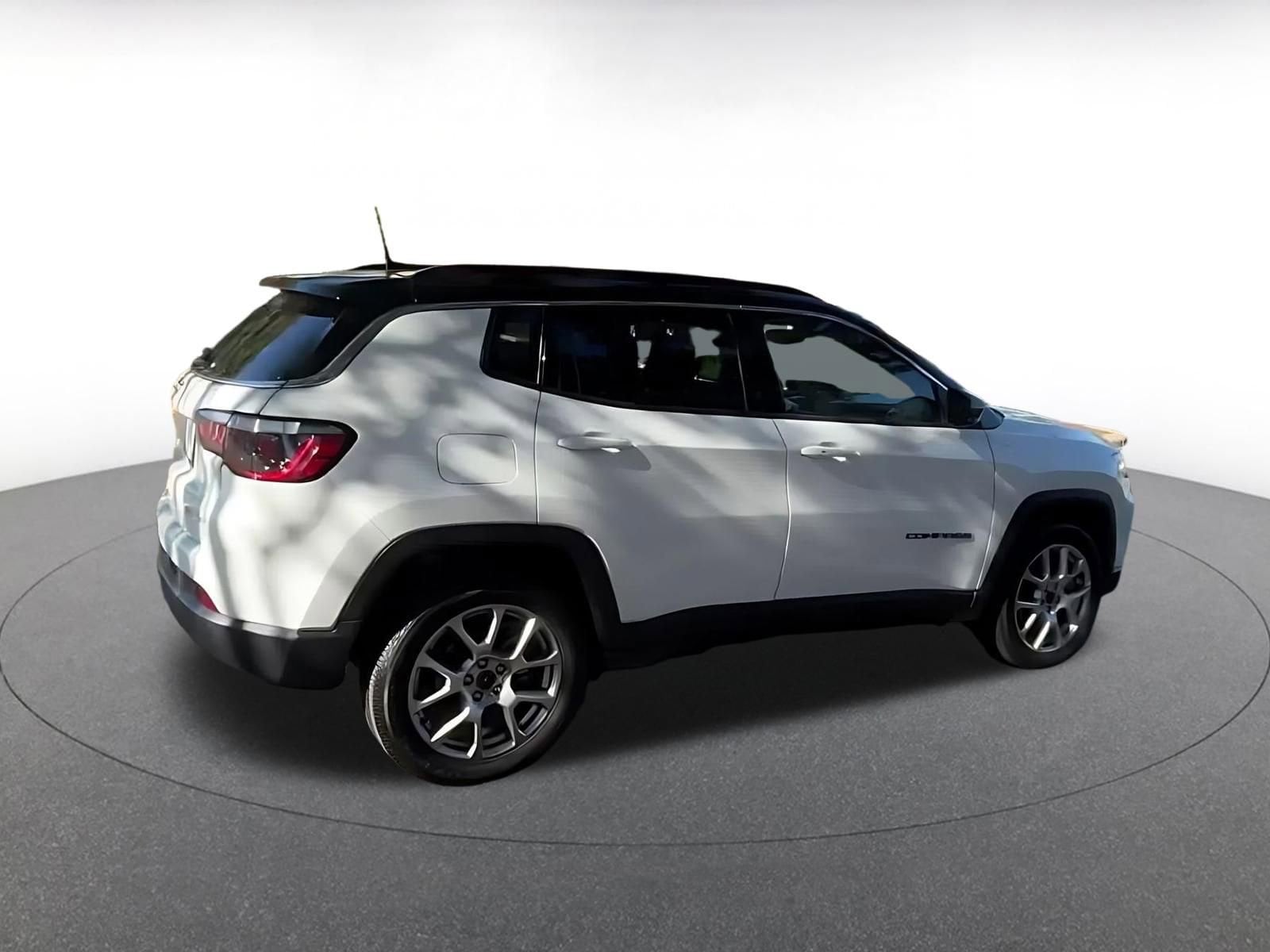 Thumbnail: 2025 Jeep Compass - 13