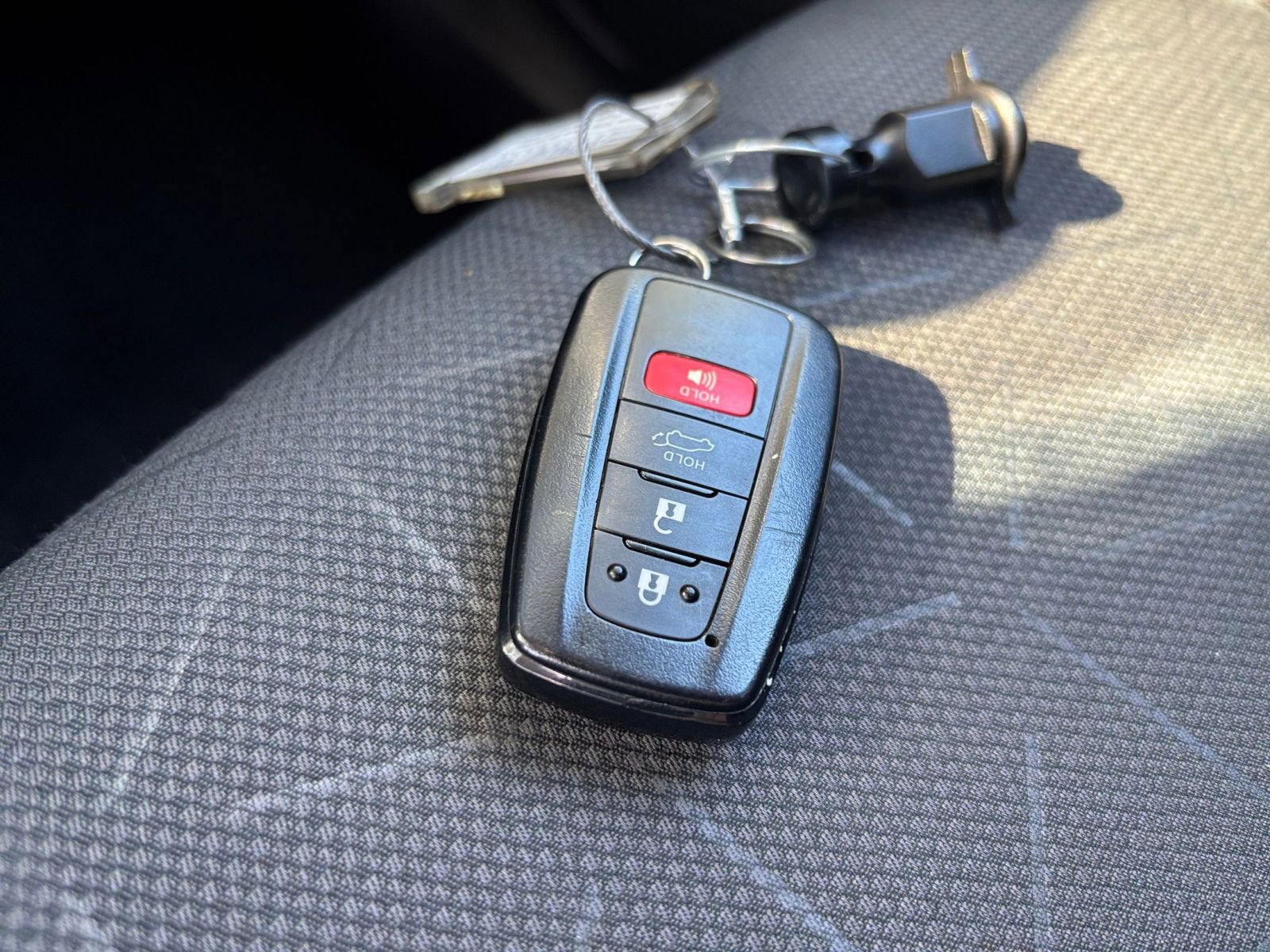 Thumbnail: 2025 Toyota RAV4 - 18