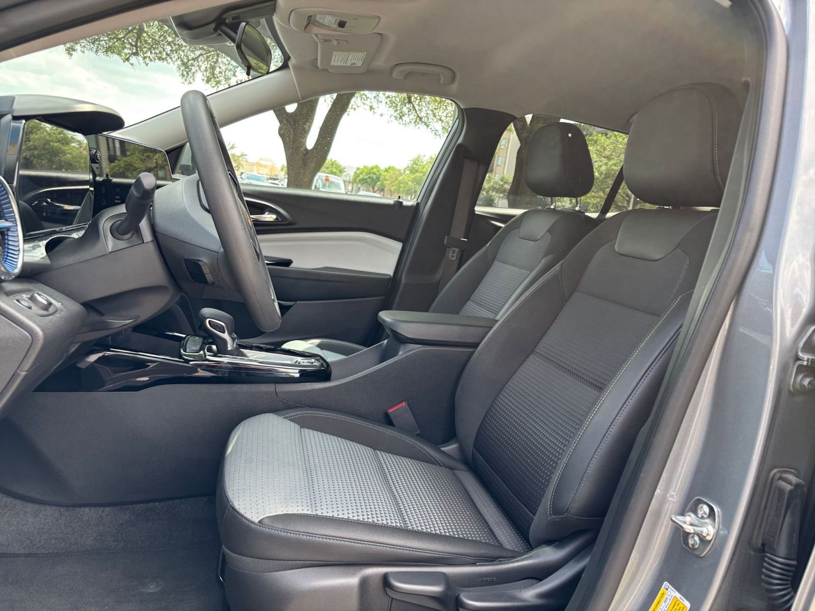 Thumbnail: 2025 Chevrolet Trax - 22