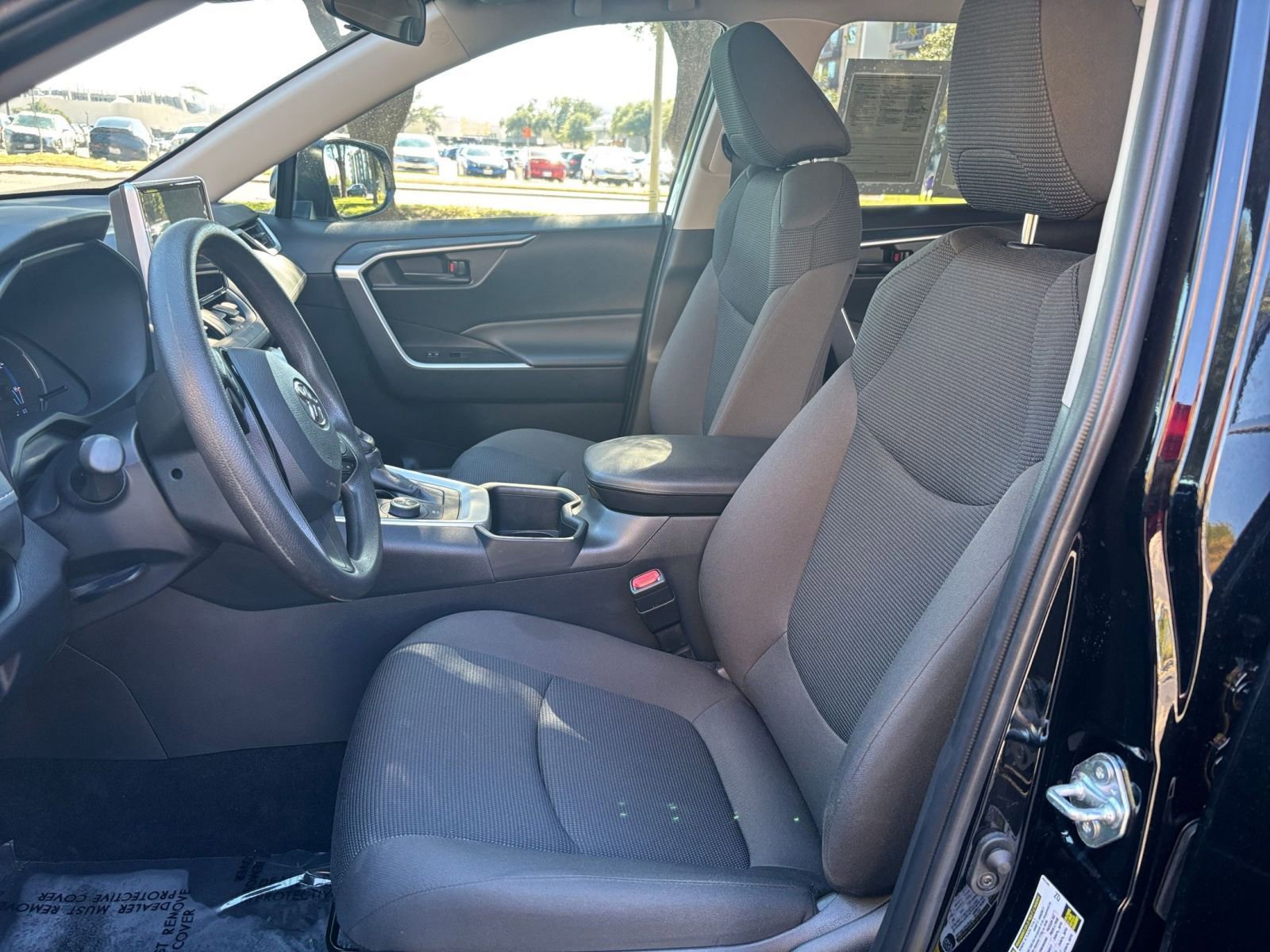 Thumbnail: 2025 Toyota RAV4 - 30