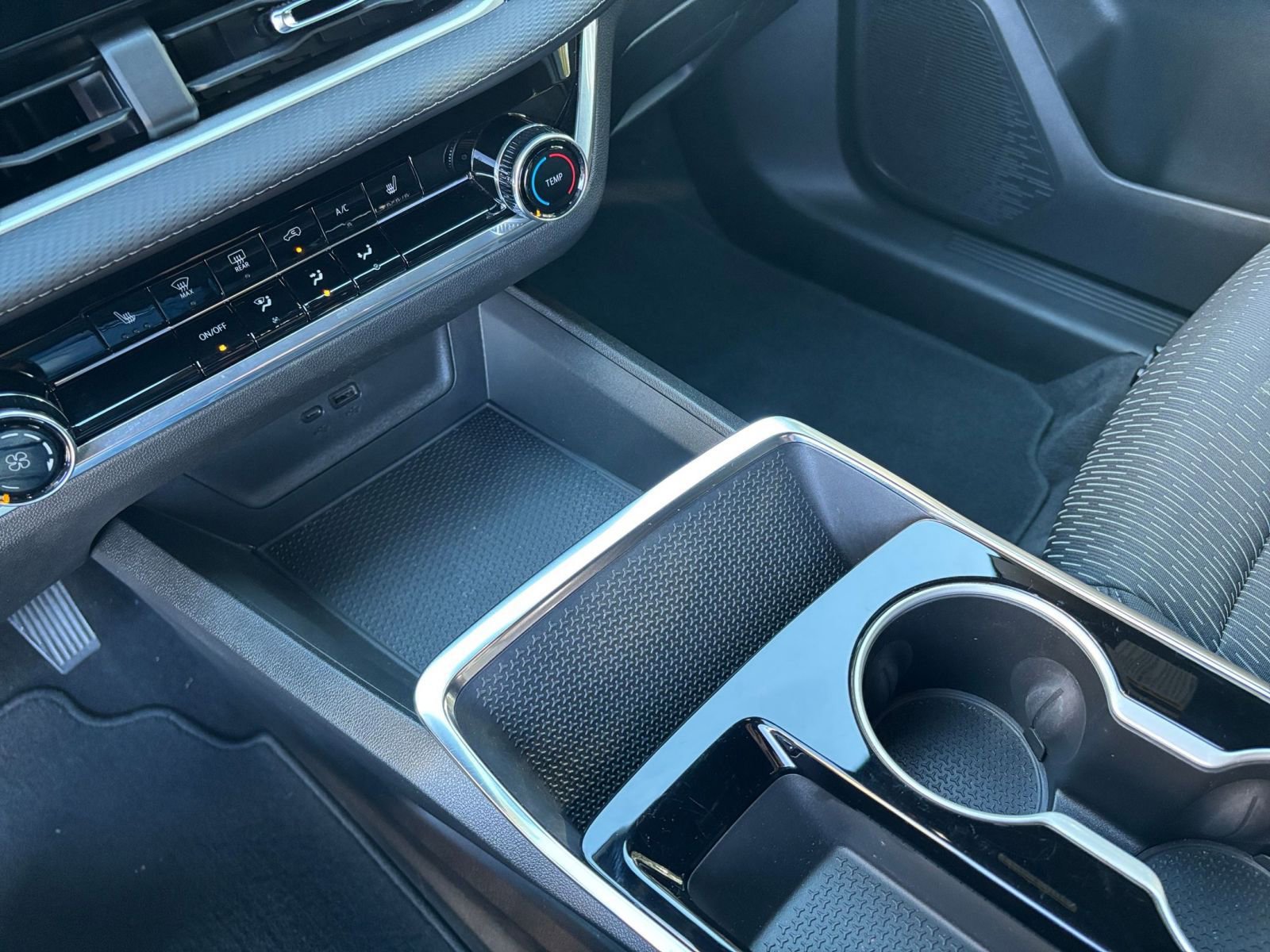 Thumbnail: 2025 Chevrolet Equinox - 35