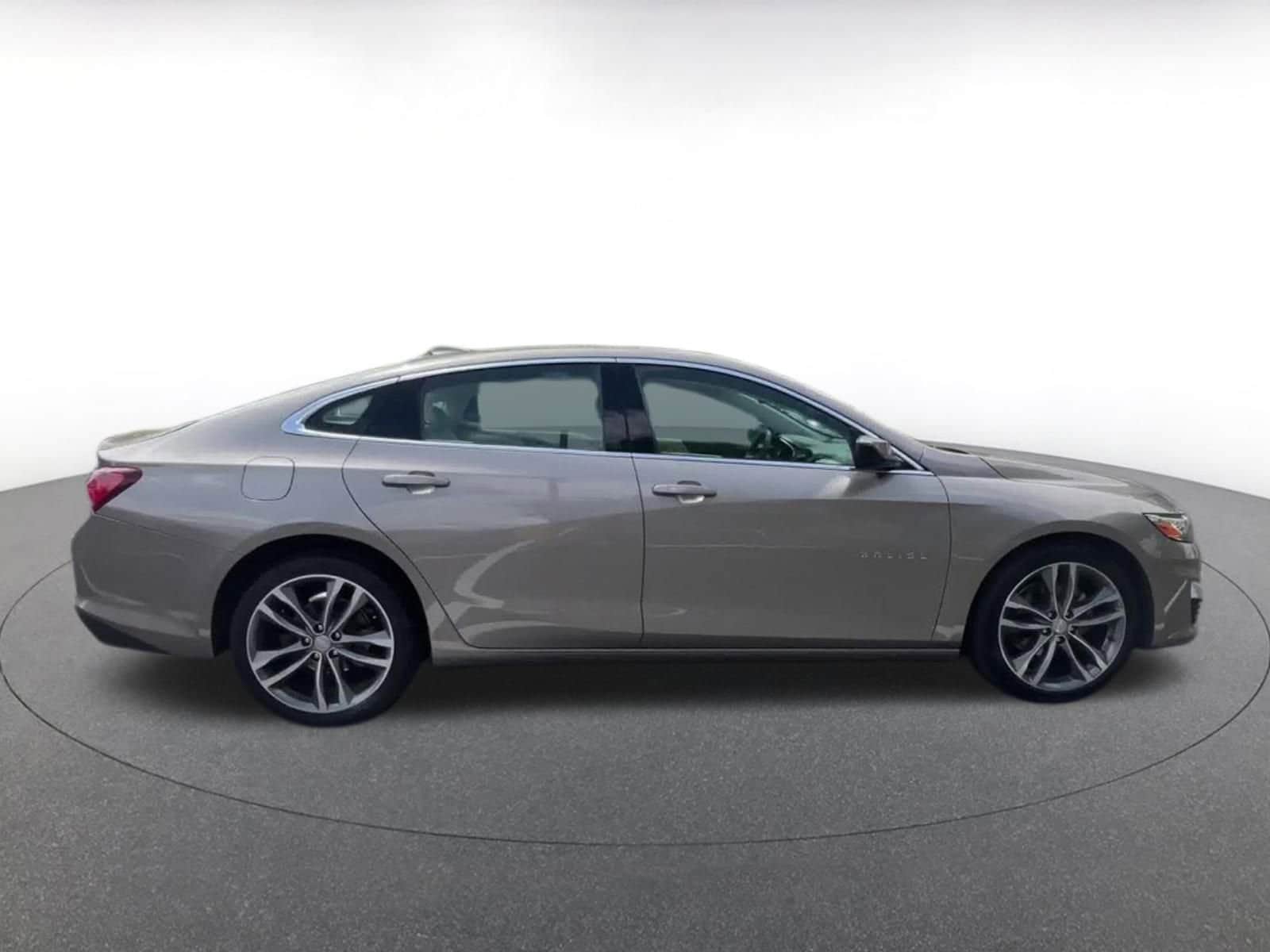 Thumbnail: 2024 Chevrolet Malibu - 16