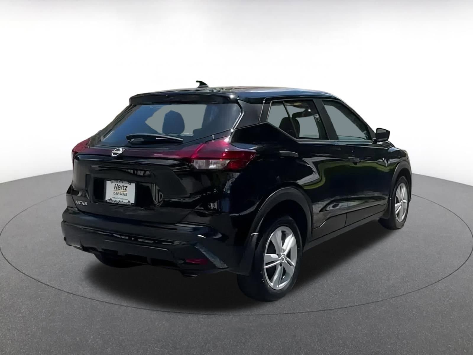 2024 Nissan Kicks S 13
