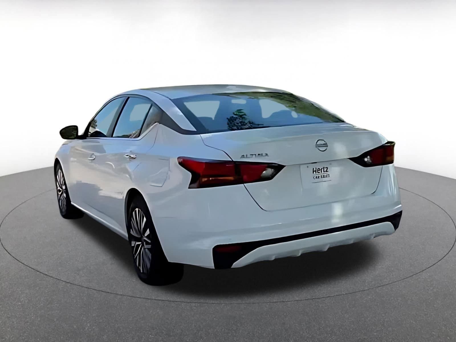 Thumbnail: 2025 Nissan Altima - 10