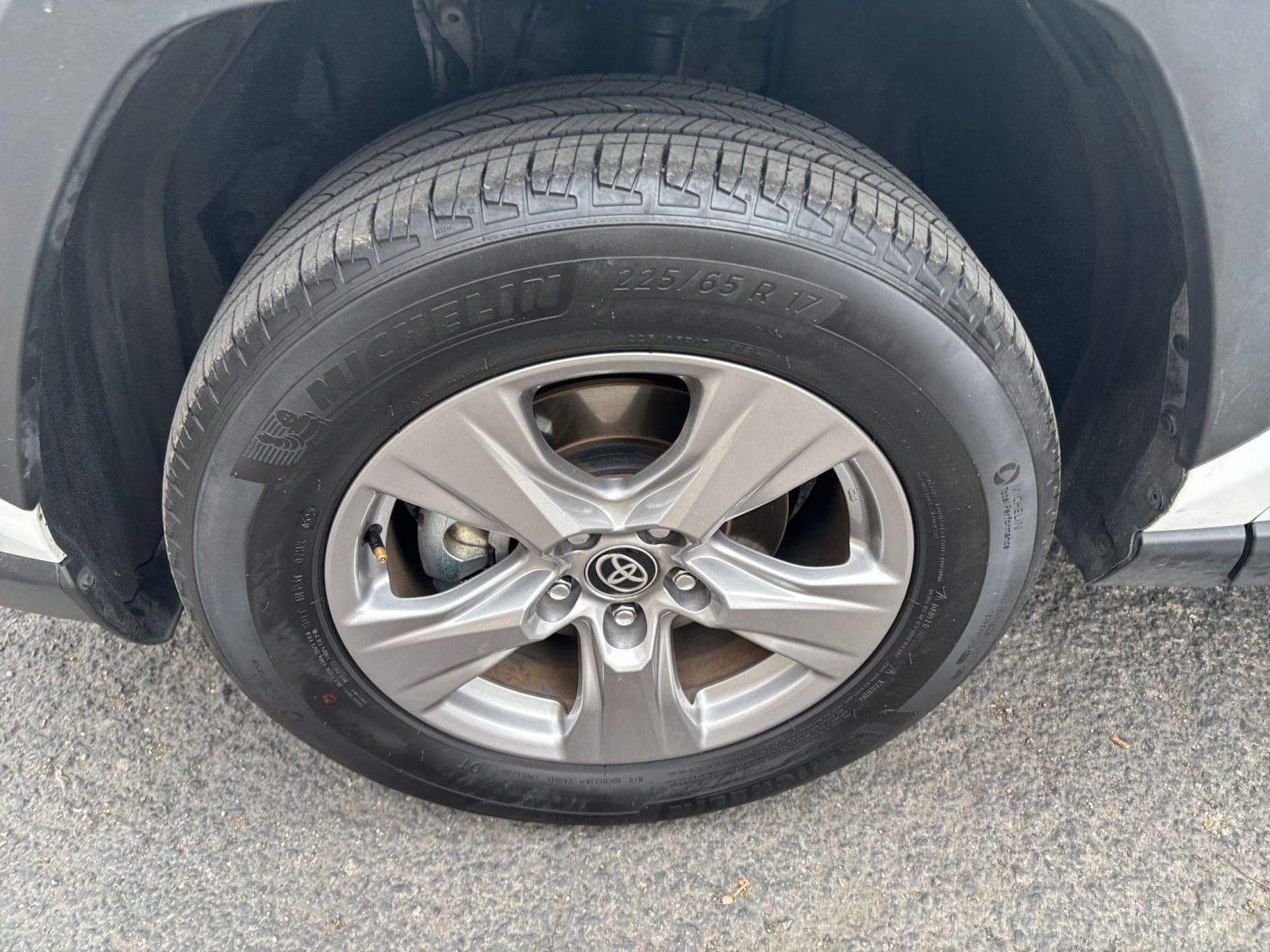 Thumbnail: 2025 Toyota RAV4 - 23