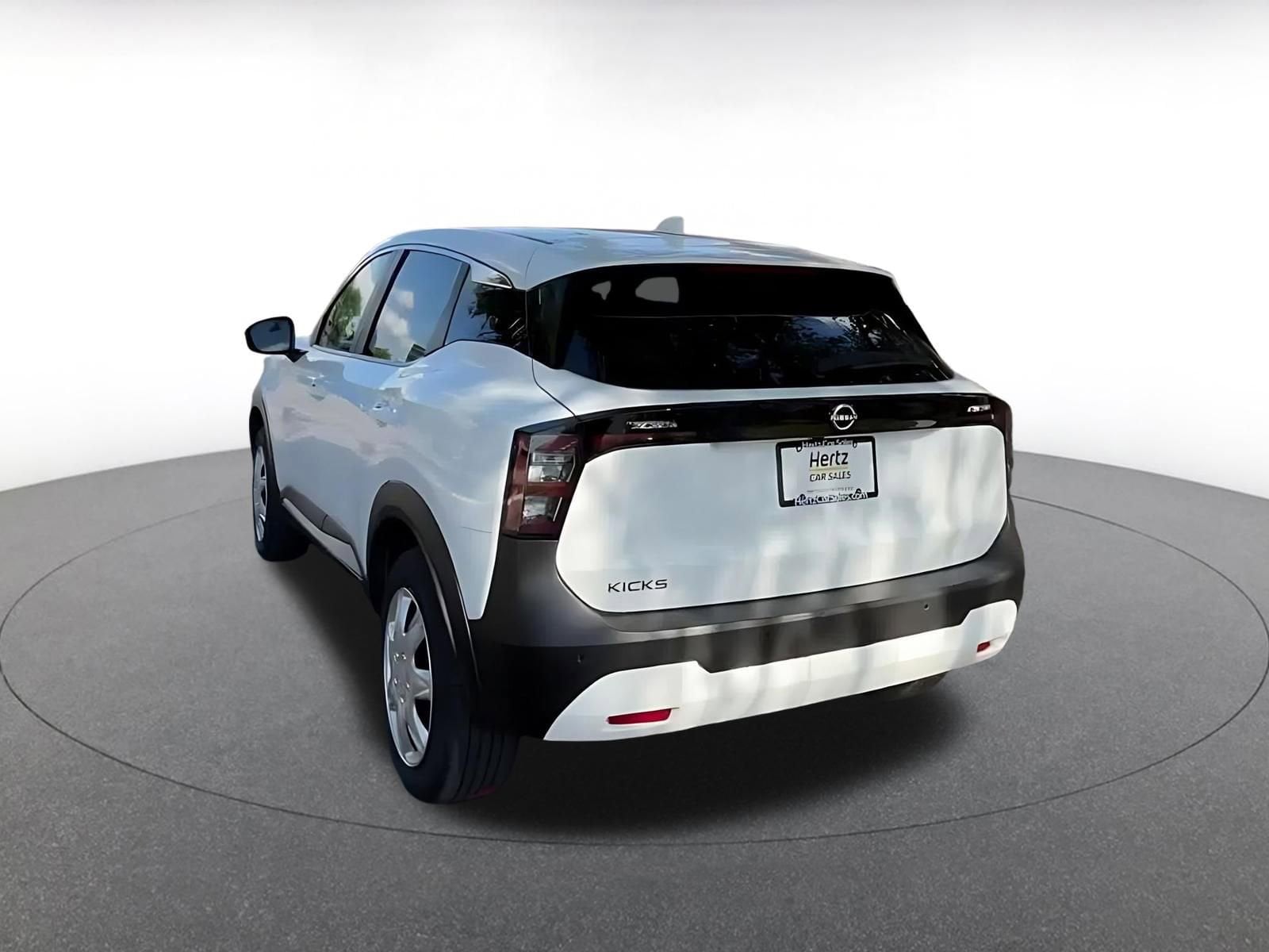 Thumbnail: 2025 Nissan Kicks - 15