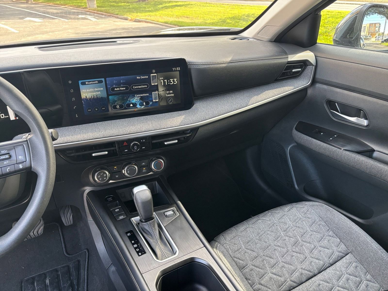 Thumbnail: 2025 Nissan Kicks - 29