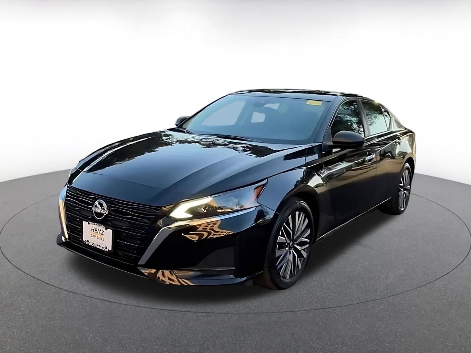 Thumbnail: 2025 Nissan Altima - 6