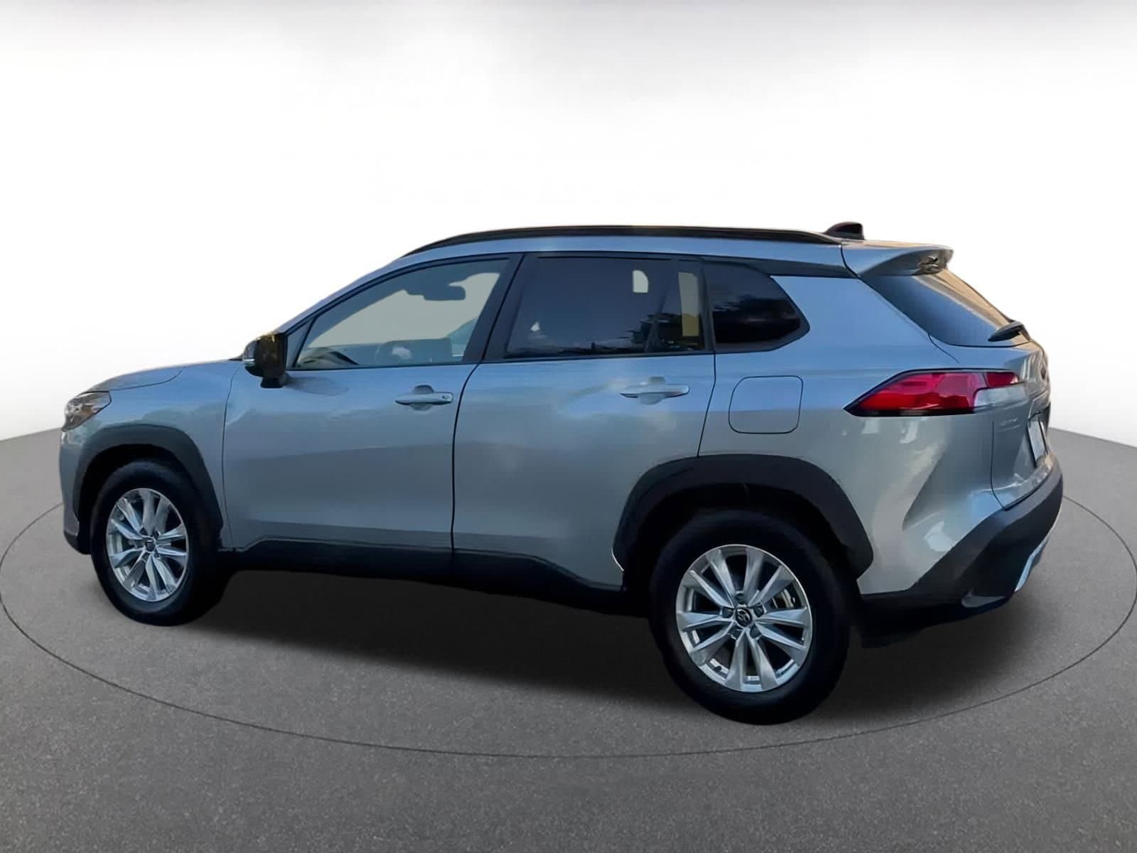 Thumbnail: 2025 Toyota Corolla Cross - 10