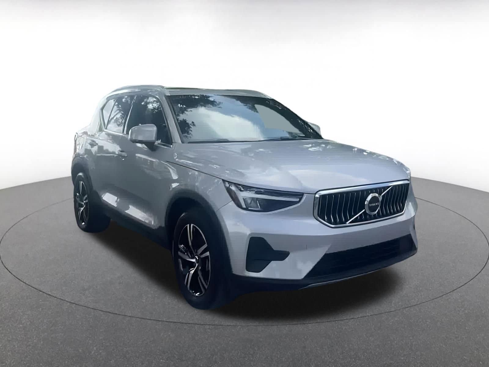 Thumbnail: 2024 Volvo XC40 - 2