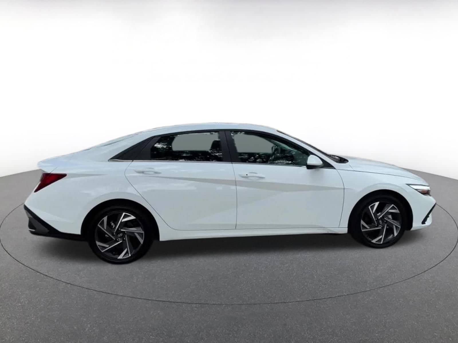 Thumbnail: 2025 Hyundai Elantra - 16