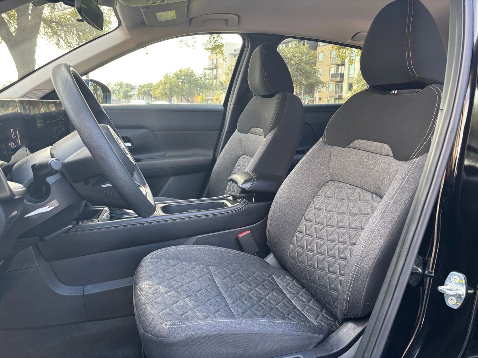 Thumbnail: 2025 Nissan Kicks - 21