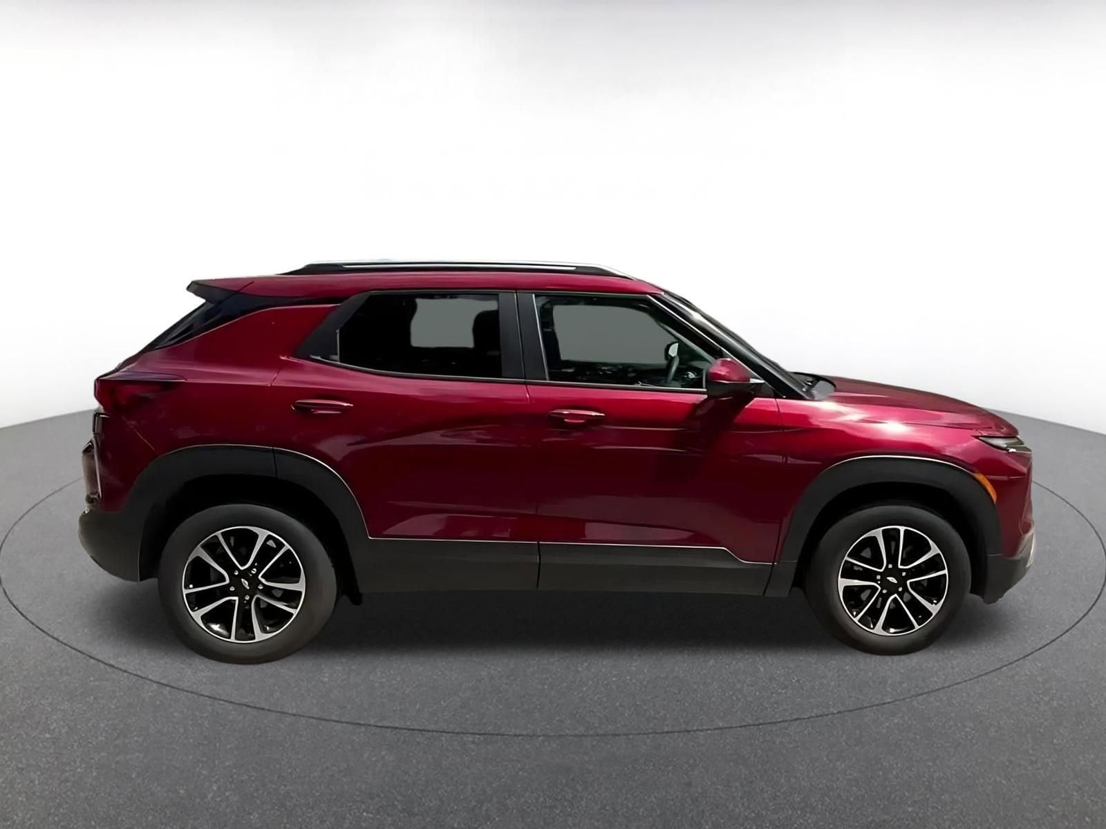 Thumbnail: 2025 Chevrolet TrailBlazer - 16