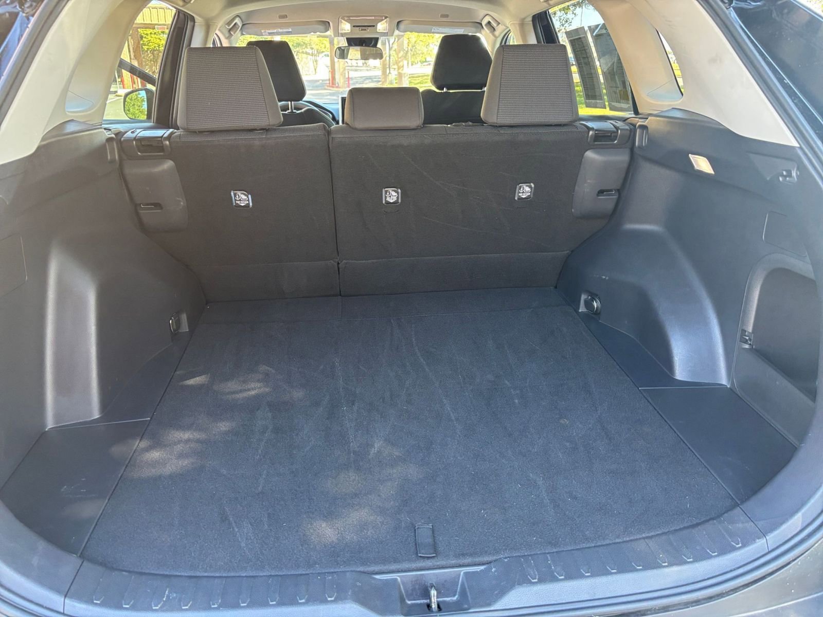 Thumbnail: 2025 Toyota RAV4 - 25