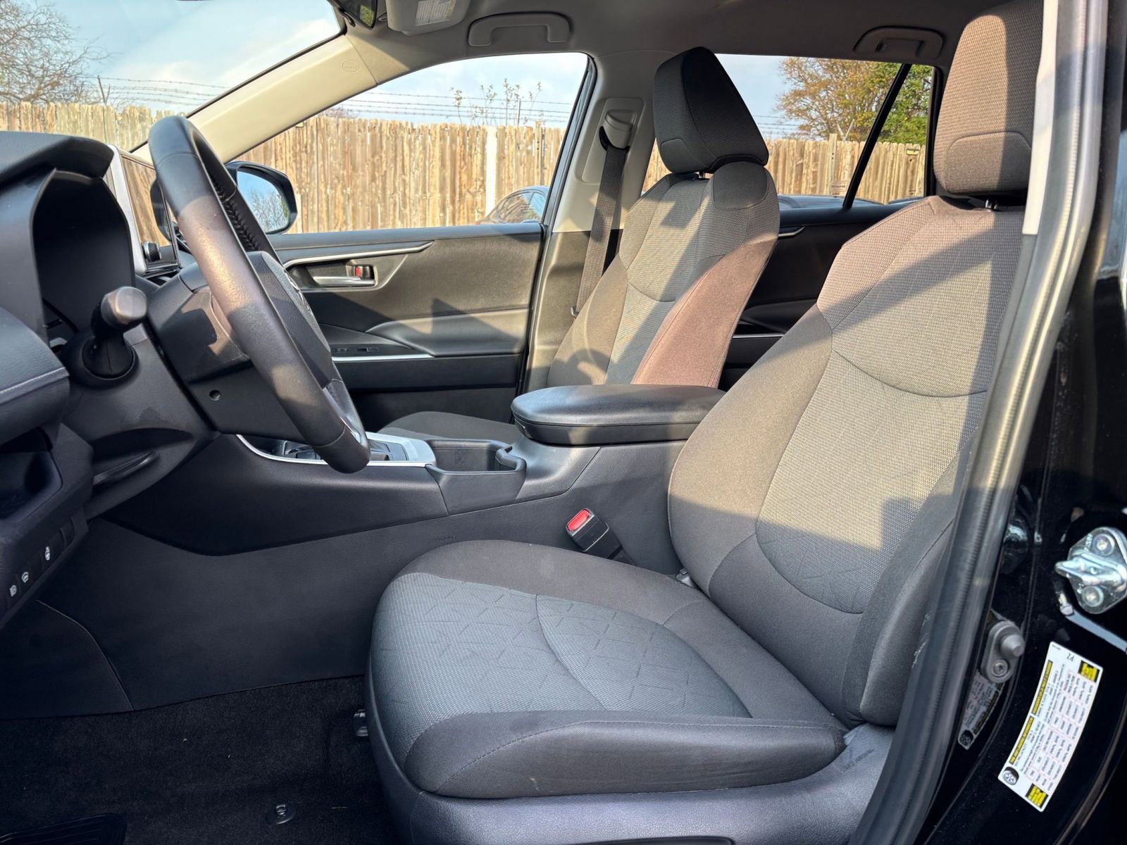 Thumbnail: 2025 Toyota RAV4 - 21