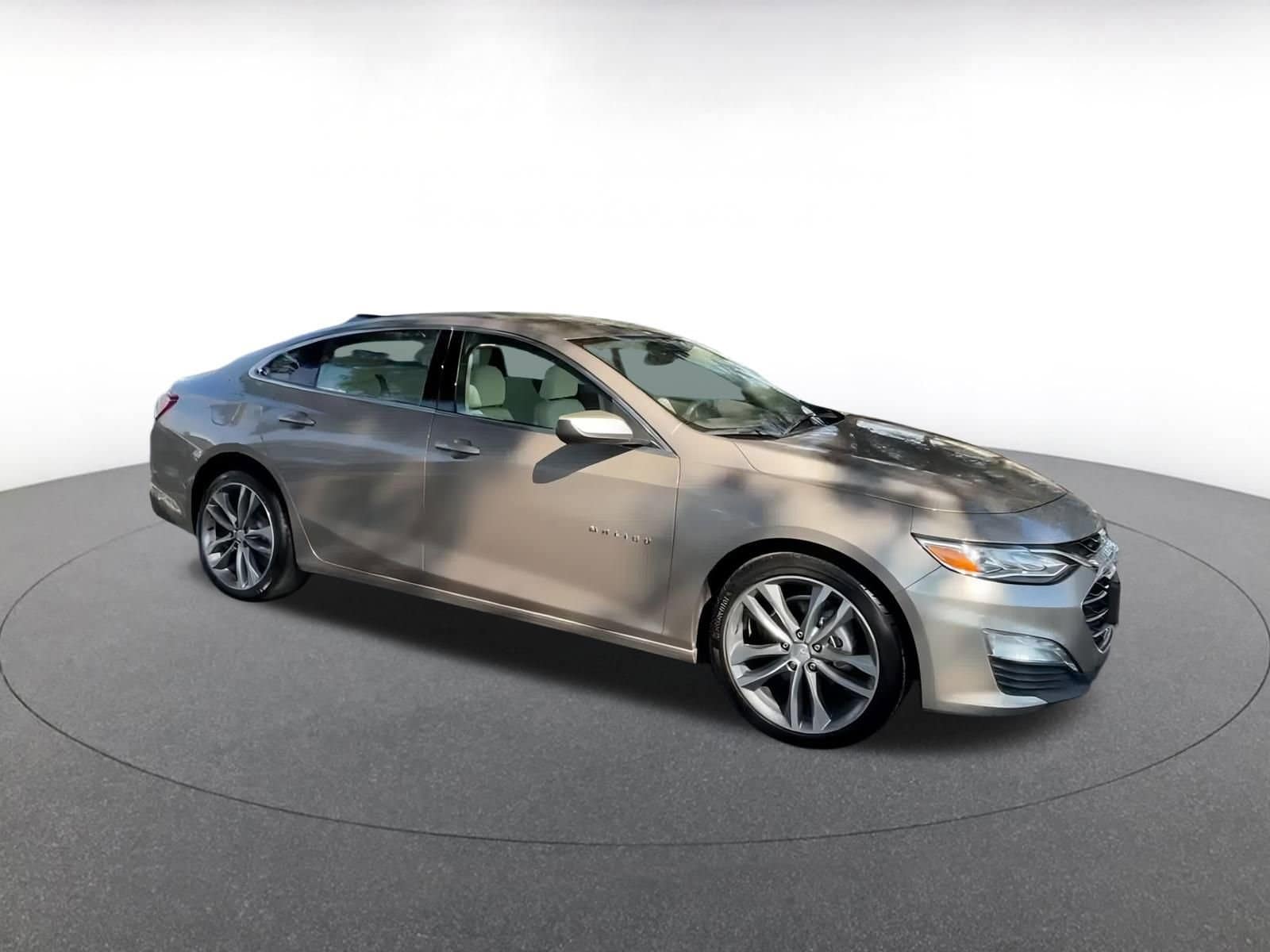 Thumbnail: 2024 Chevrolet Malibu - 2
