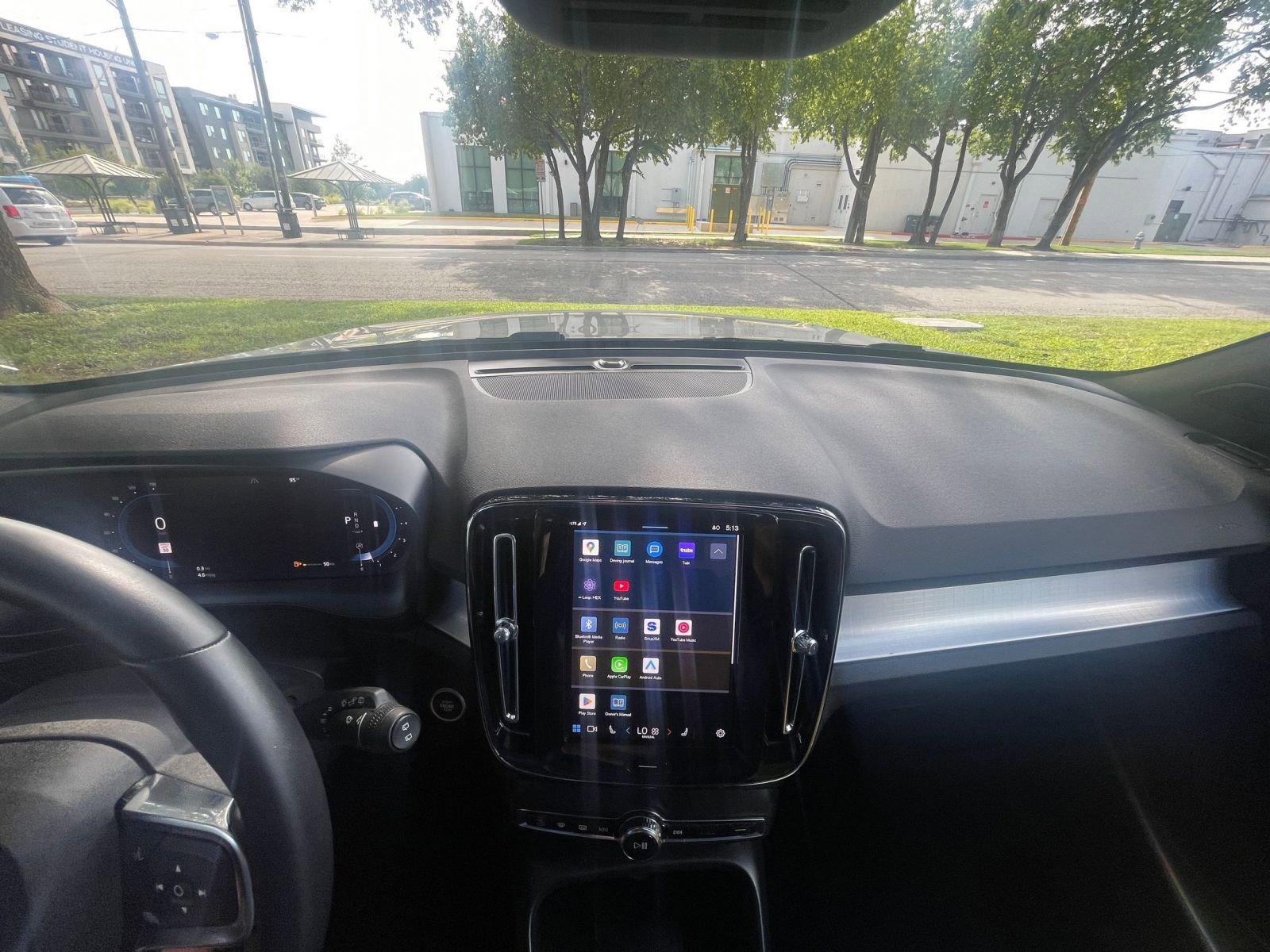 Thumbnail: 2024 Volvo XC40 - 31