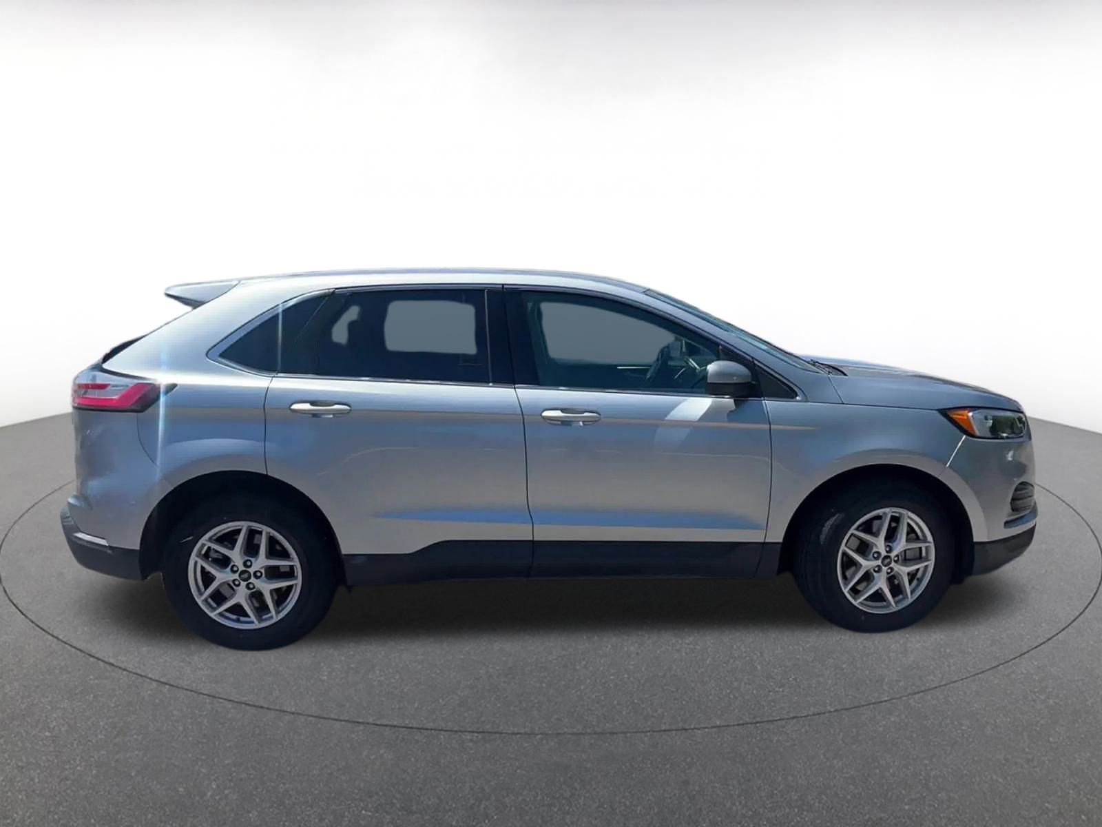 Thumbnail: 2024 Ford Edge - 16