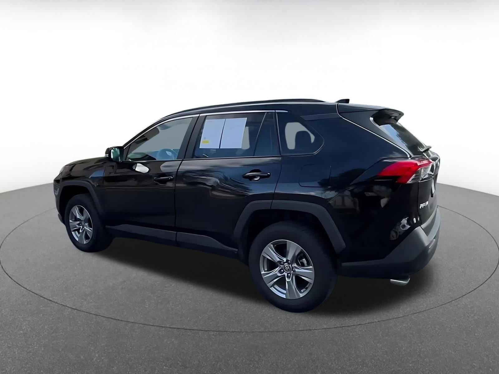 Thumbnail: 2025 Toyota RAV4 - 10