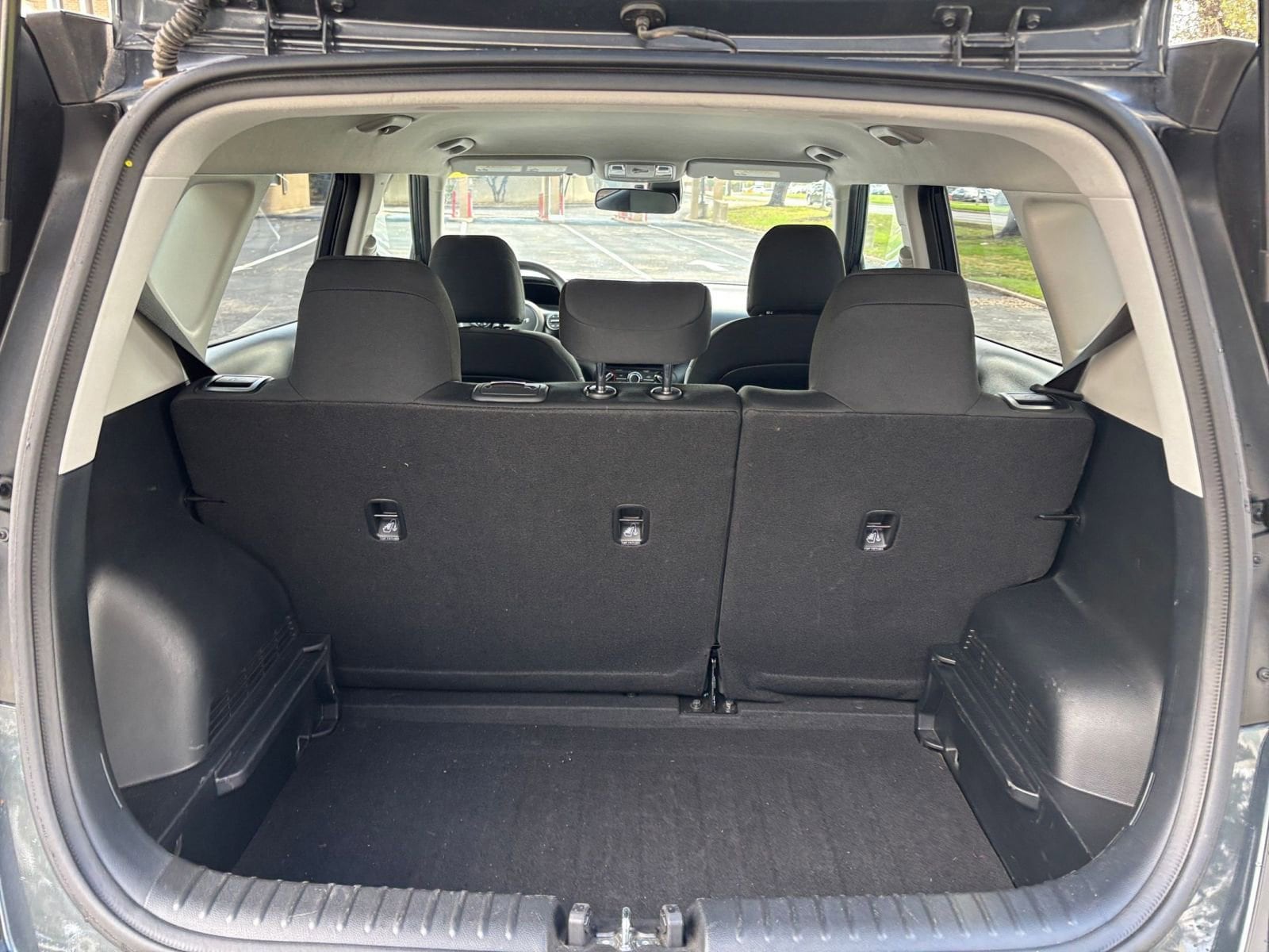 Thumbnail: 2025 Kia Sportage - 28