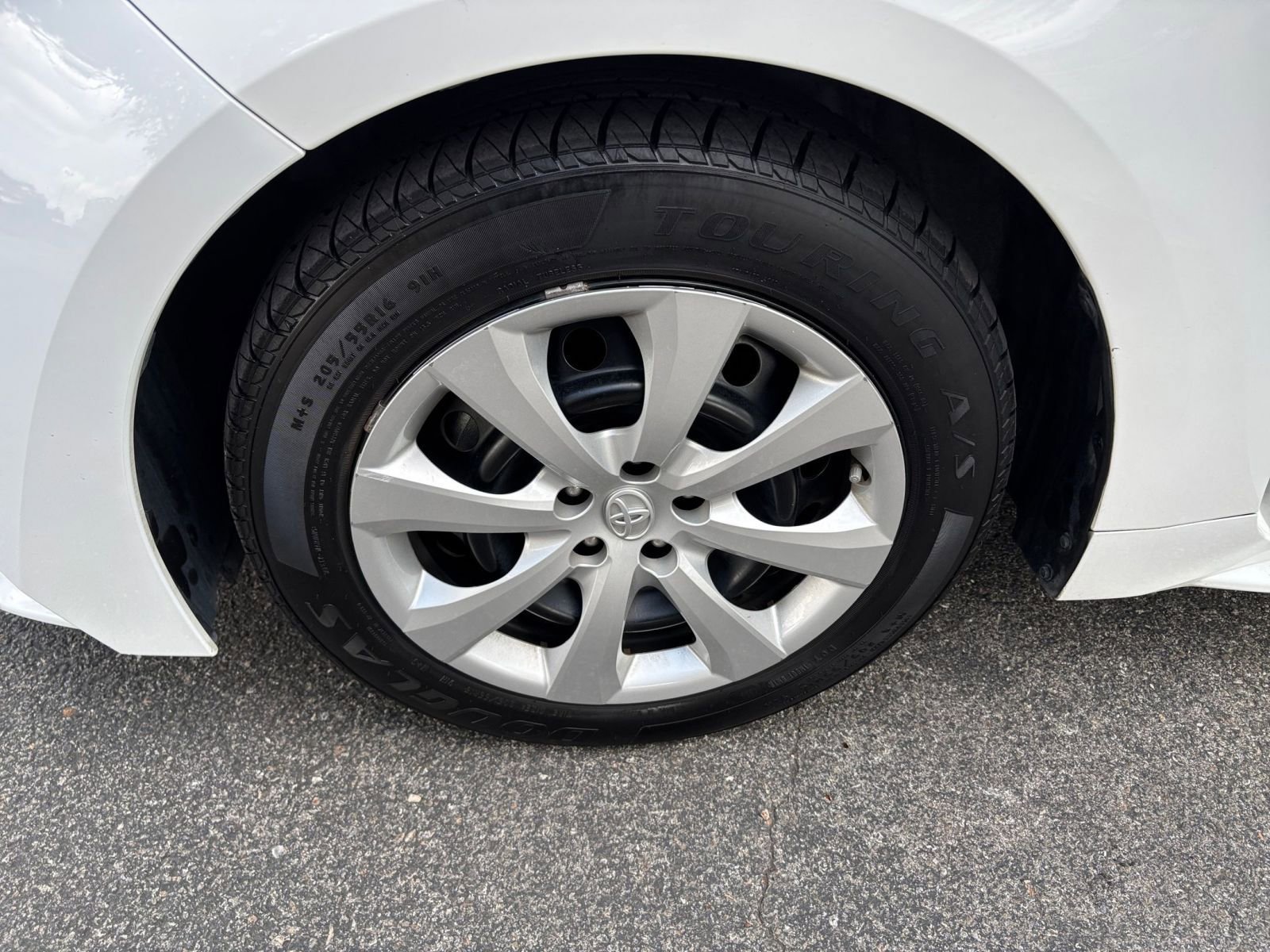 Thumbnail: 2024 Toyota Corolla - 23