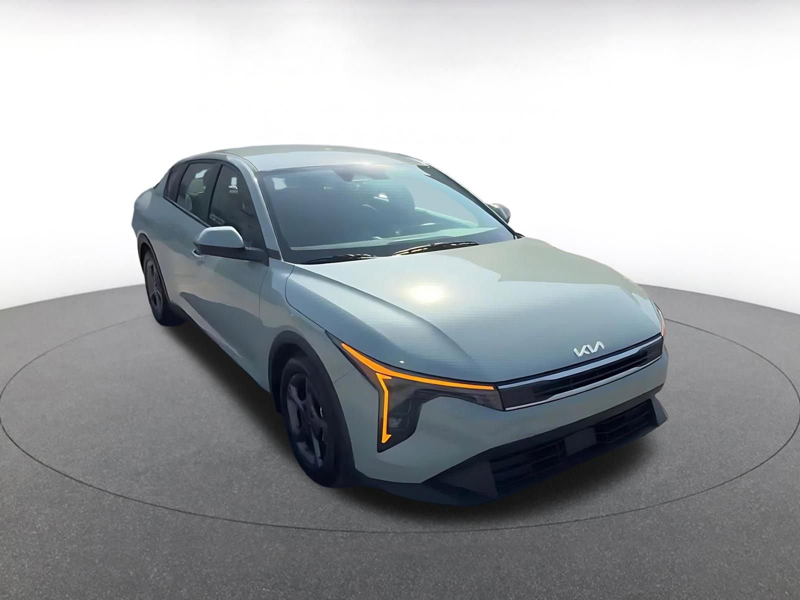 Thumbnail: 2025 Kia K4 - 3