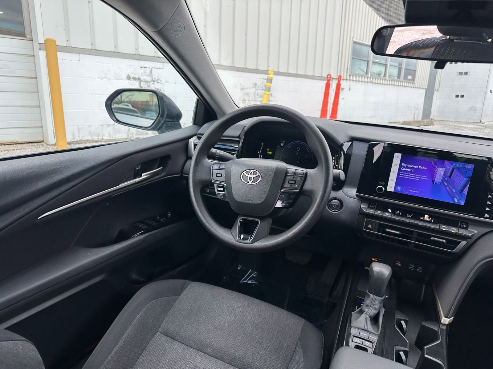 Thumbnail: 2025 Toyota Camry - 33