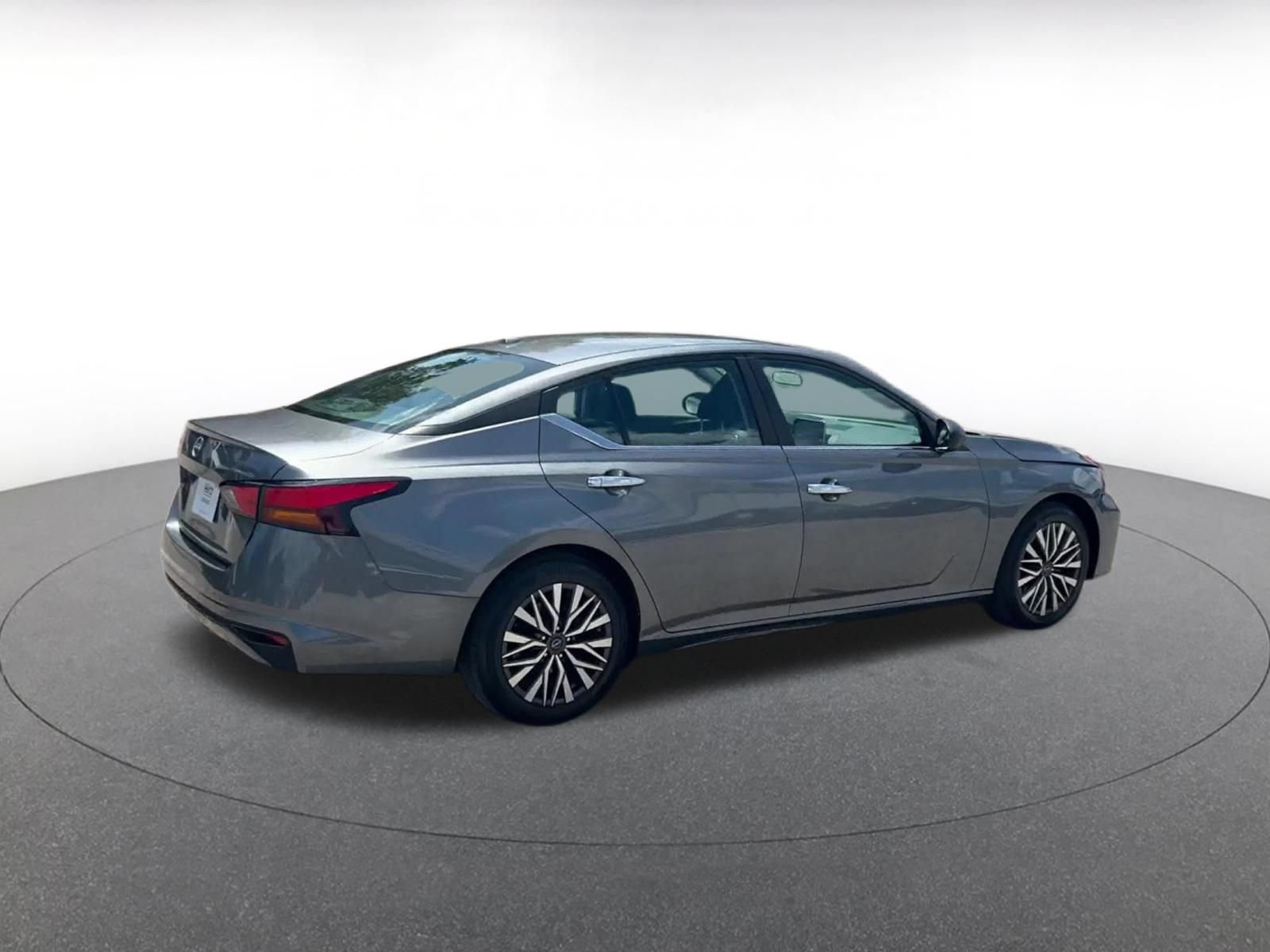 Thumbnail: 2025 Nissan Altima - 12